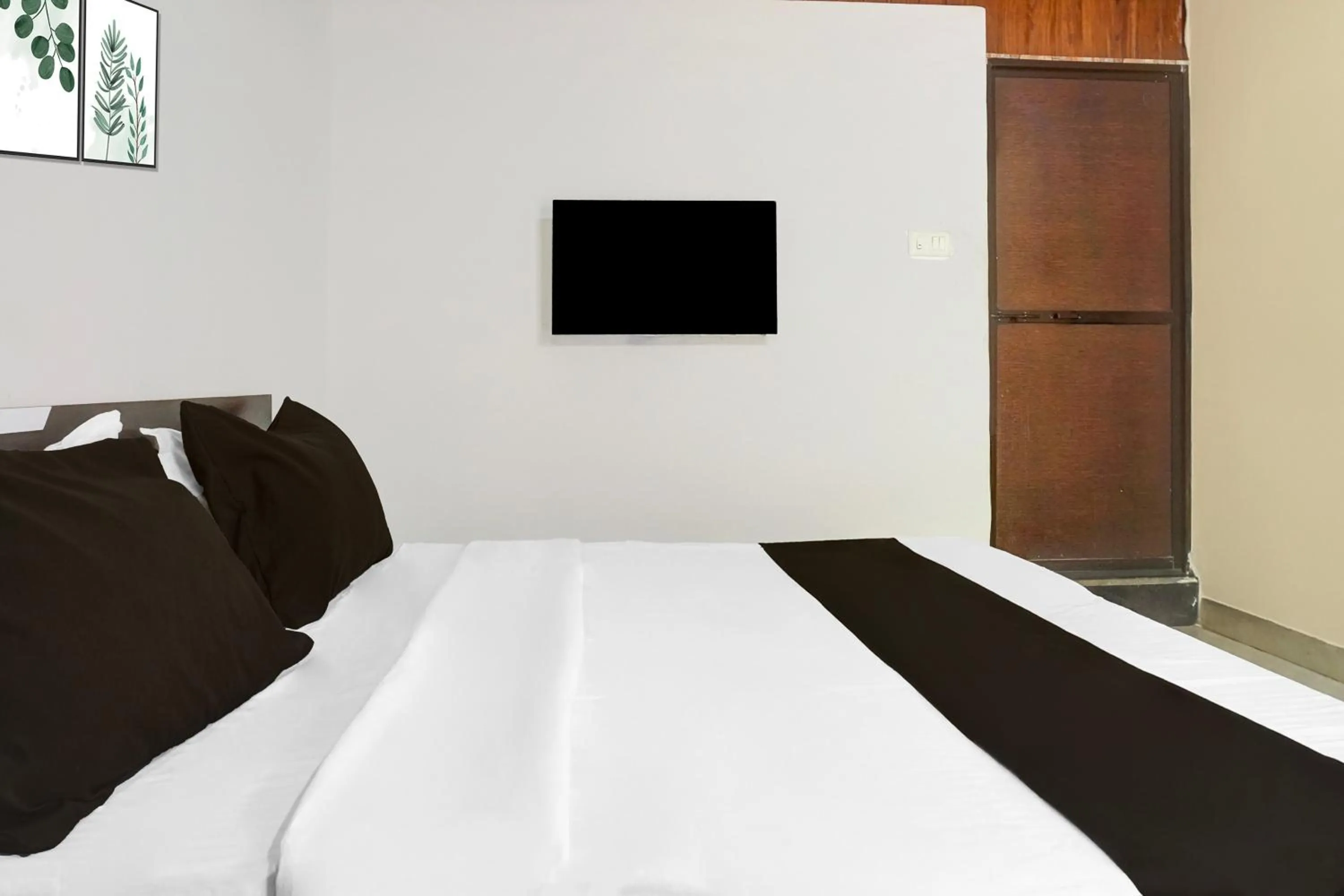 Bedroom, Bed in Hotel O Malavli Lonavala
