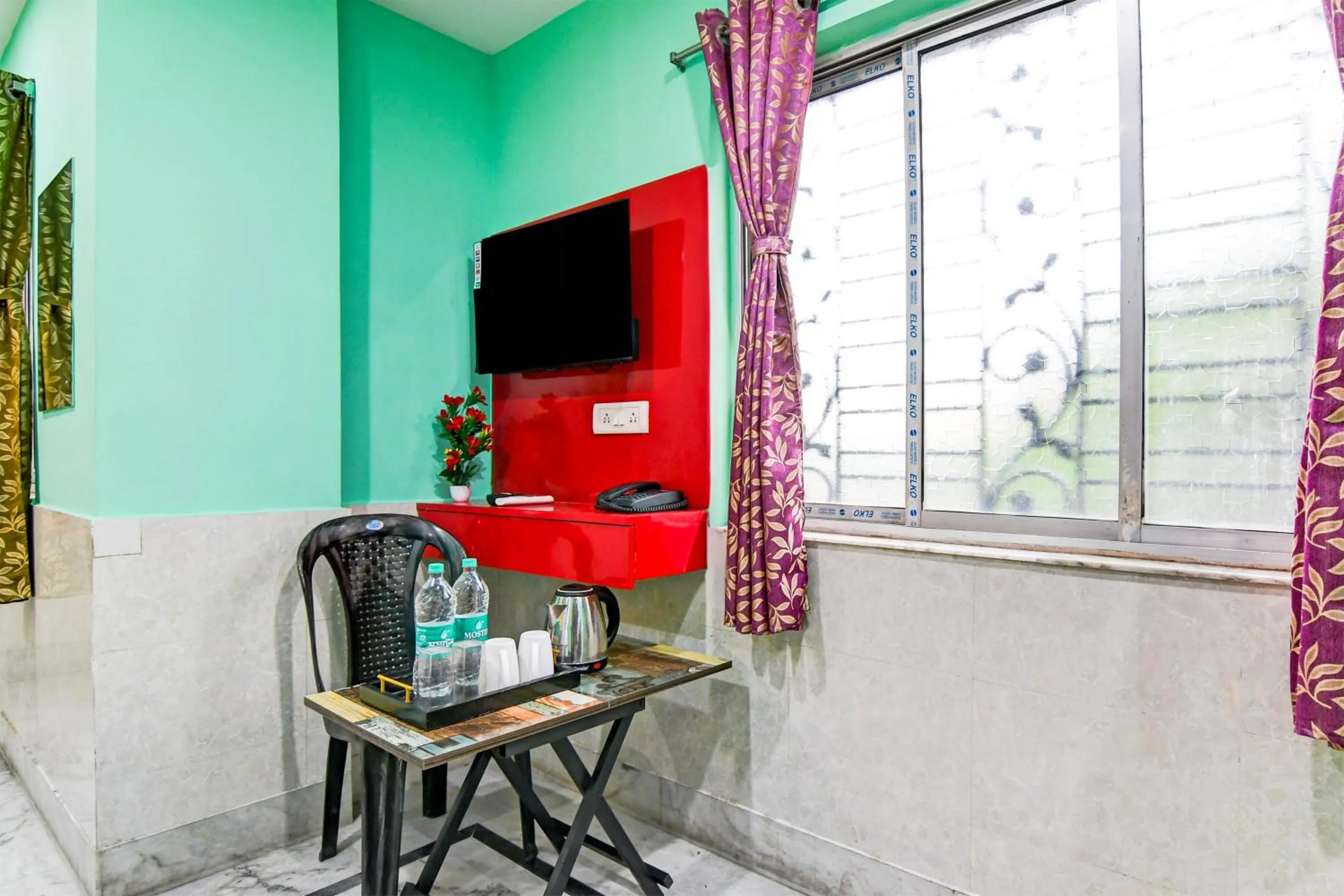 Bedroom in Super Hotel O Kolkata Near Acropolis Mall Formerly 7 Horse GH