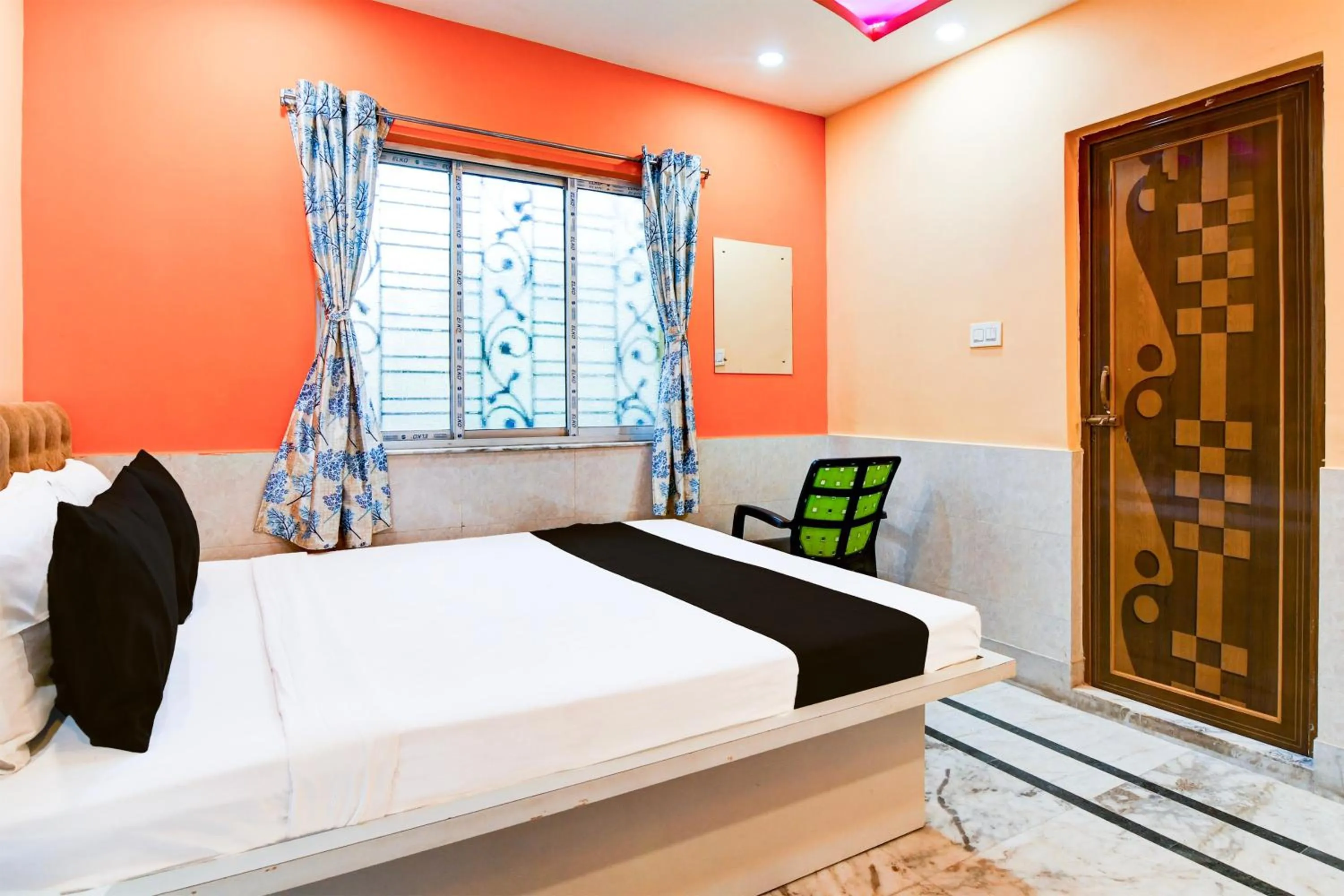 Bedroom, Bed in Super Hotel O Kolkata Near Acropolis Mall Formerly 7 Horse GH