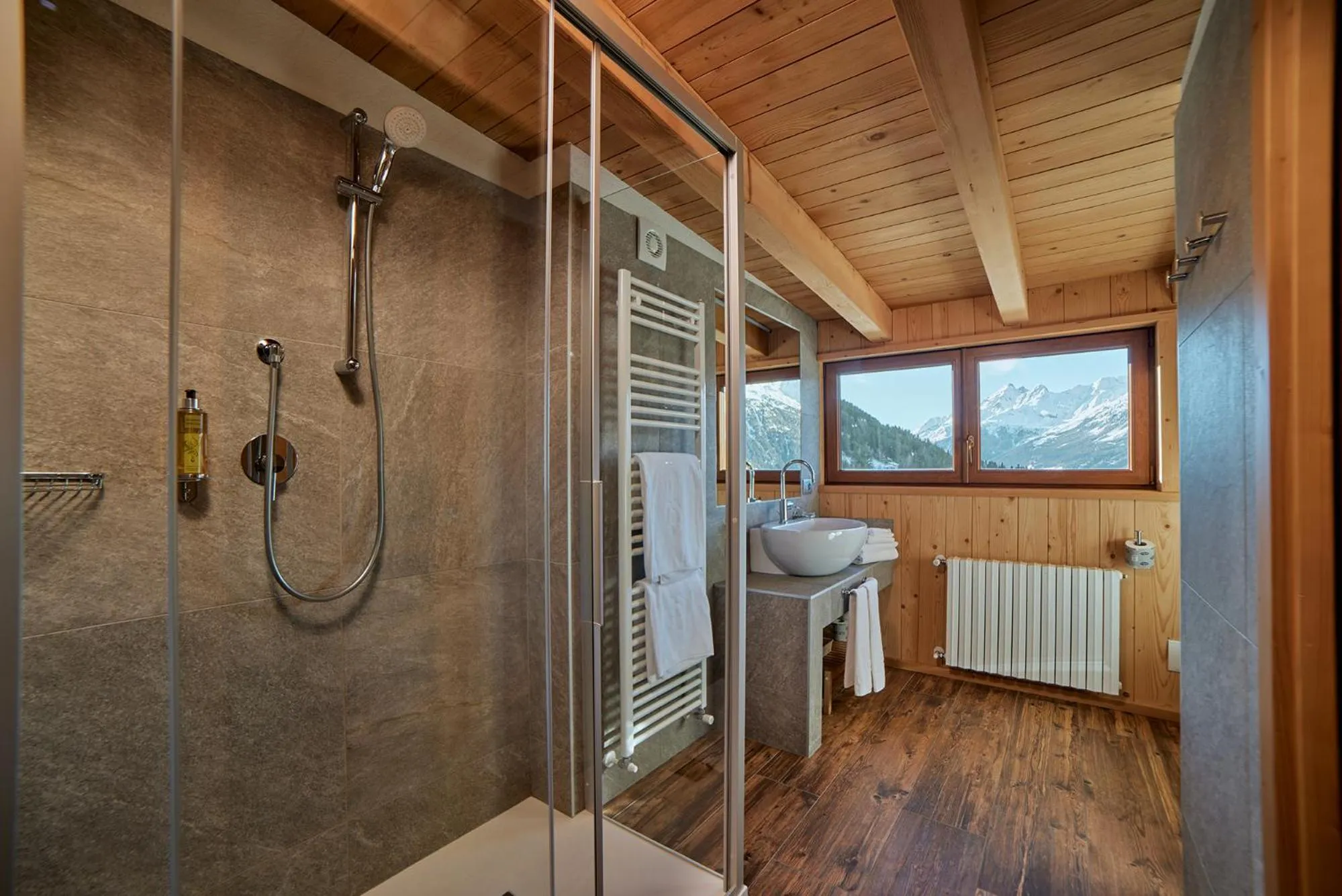 Bathroom in Hotel Vallechiara