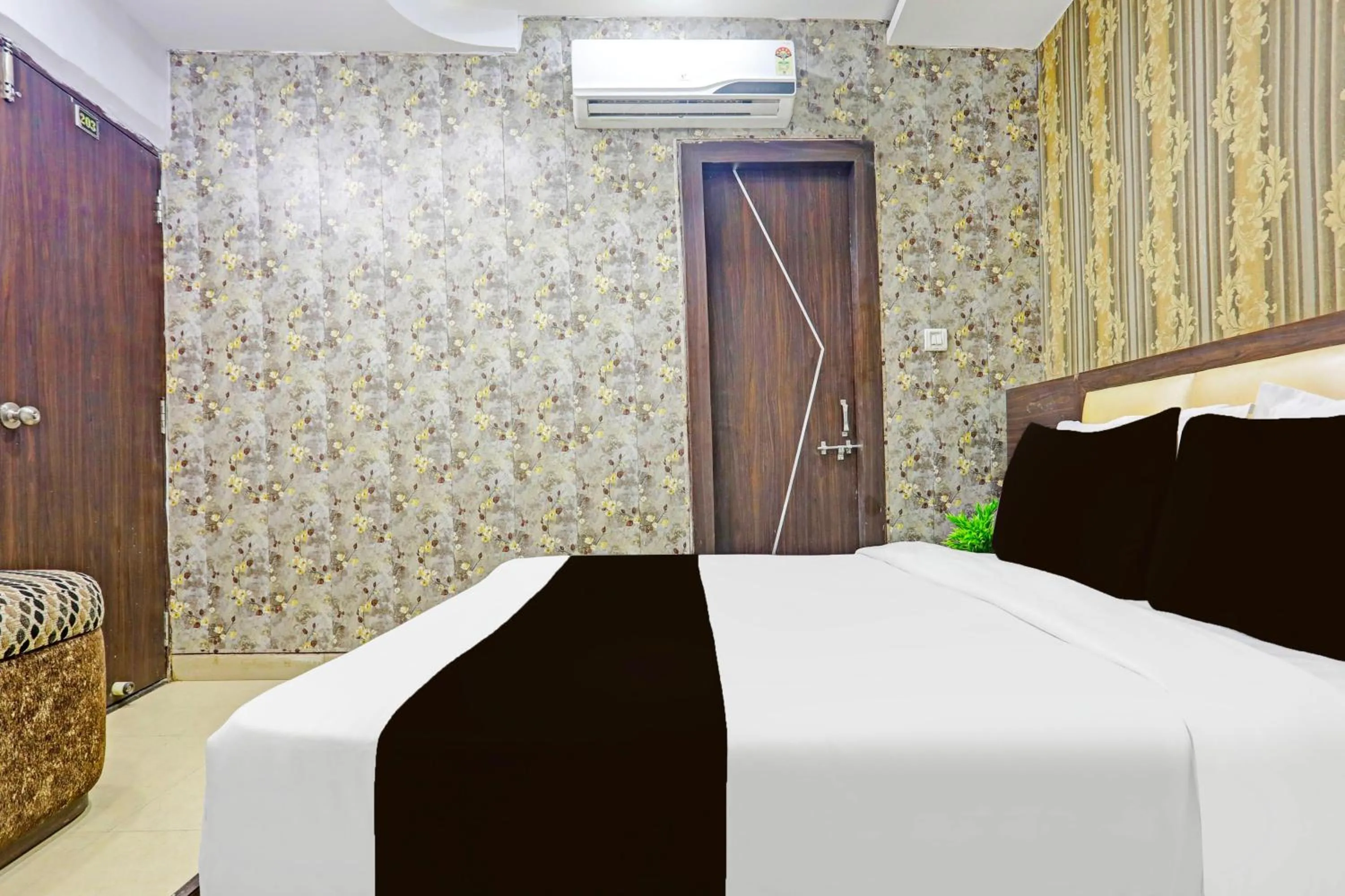 Bedroom in Hotel O Yugantar Palace