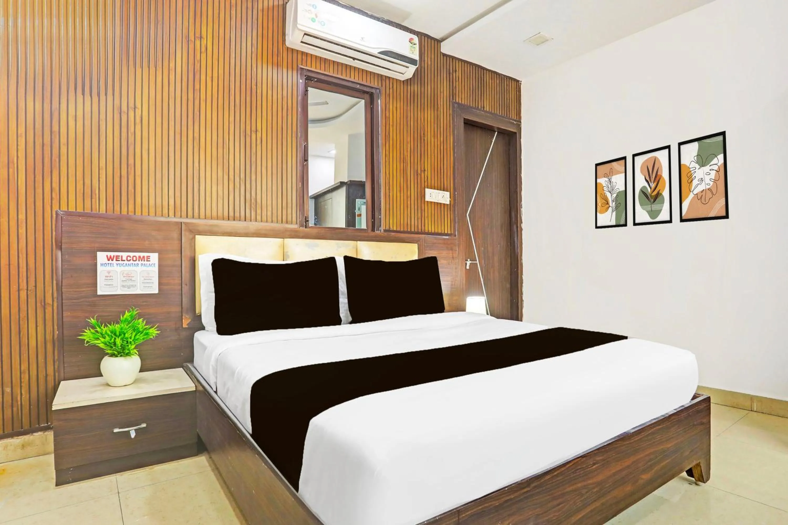 Bedroom in Hotel O Yugantar Palace