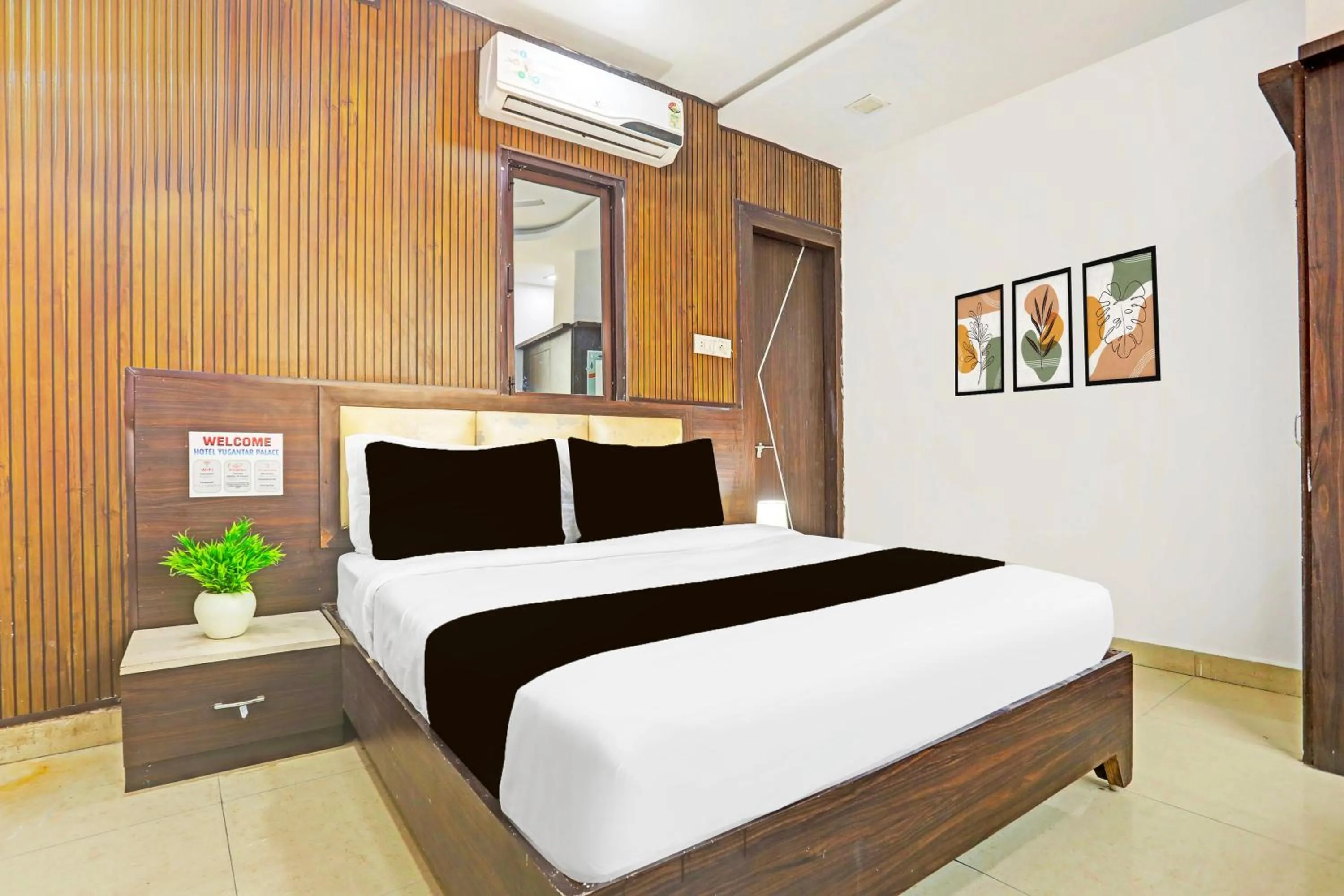 Bedroom in Hotel O Yugantar Palace