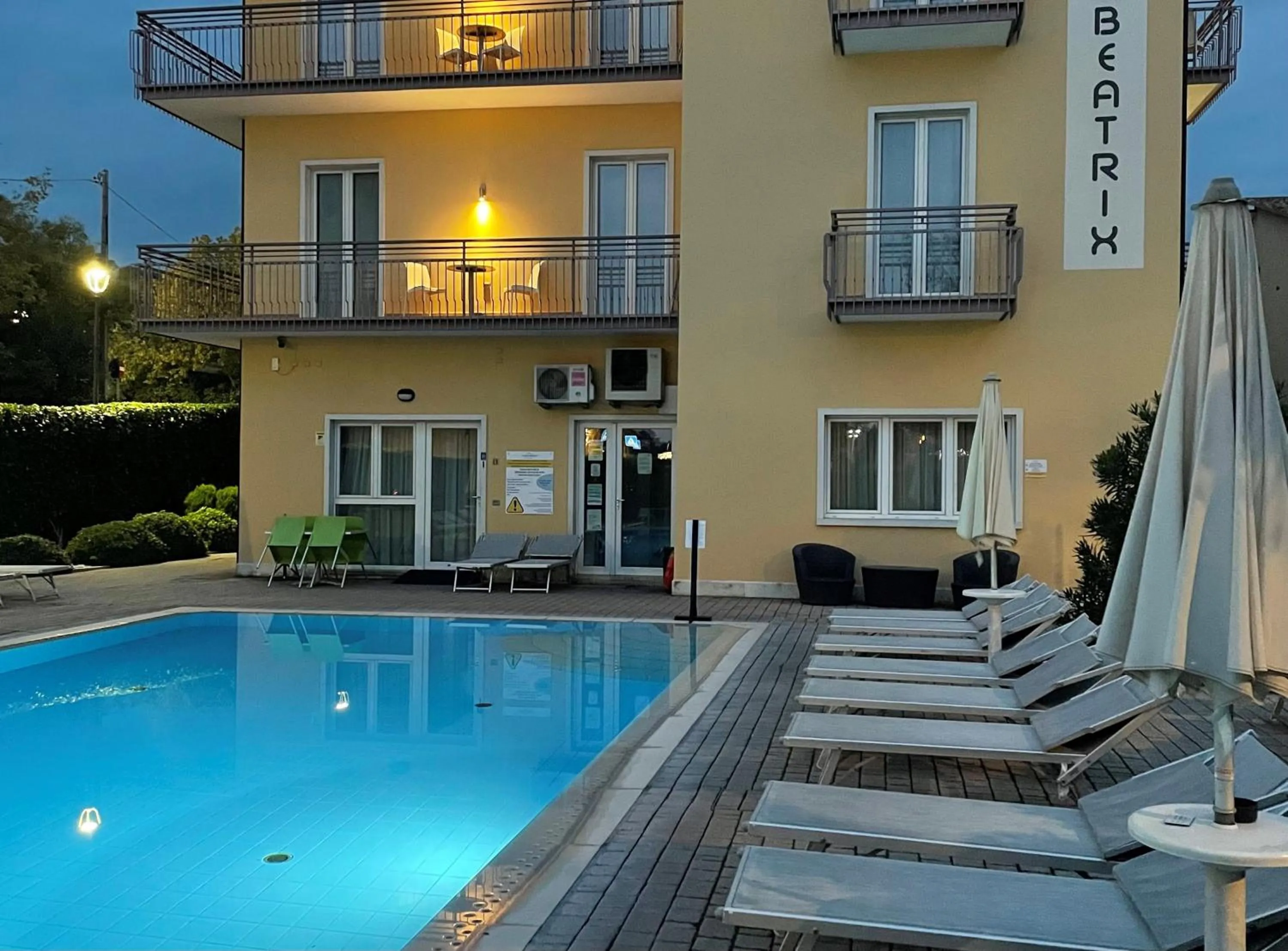 Swimming pool in Residence Beatrix