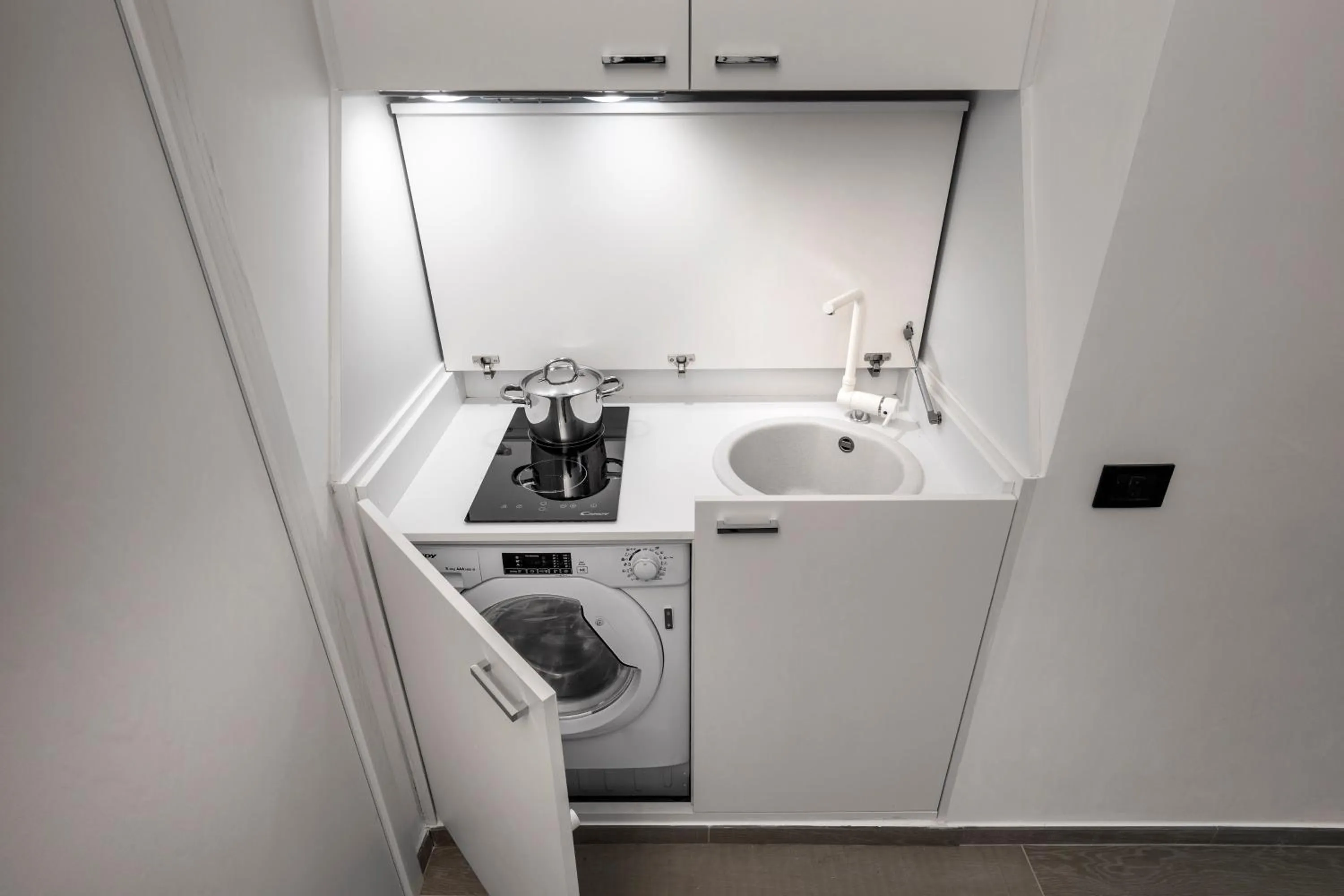 Kitchen or kitchenette in LHP Suite Roma Piazza del Popolo