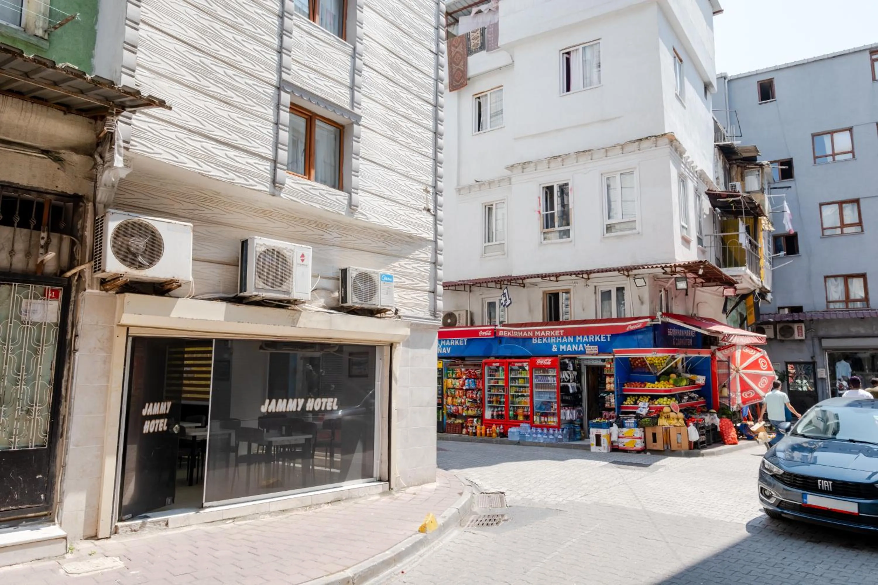 Property building in JAMMY Hotel