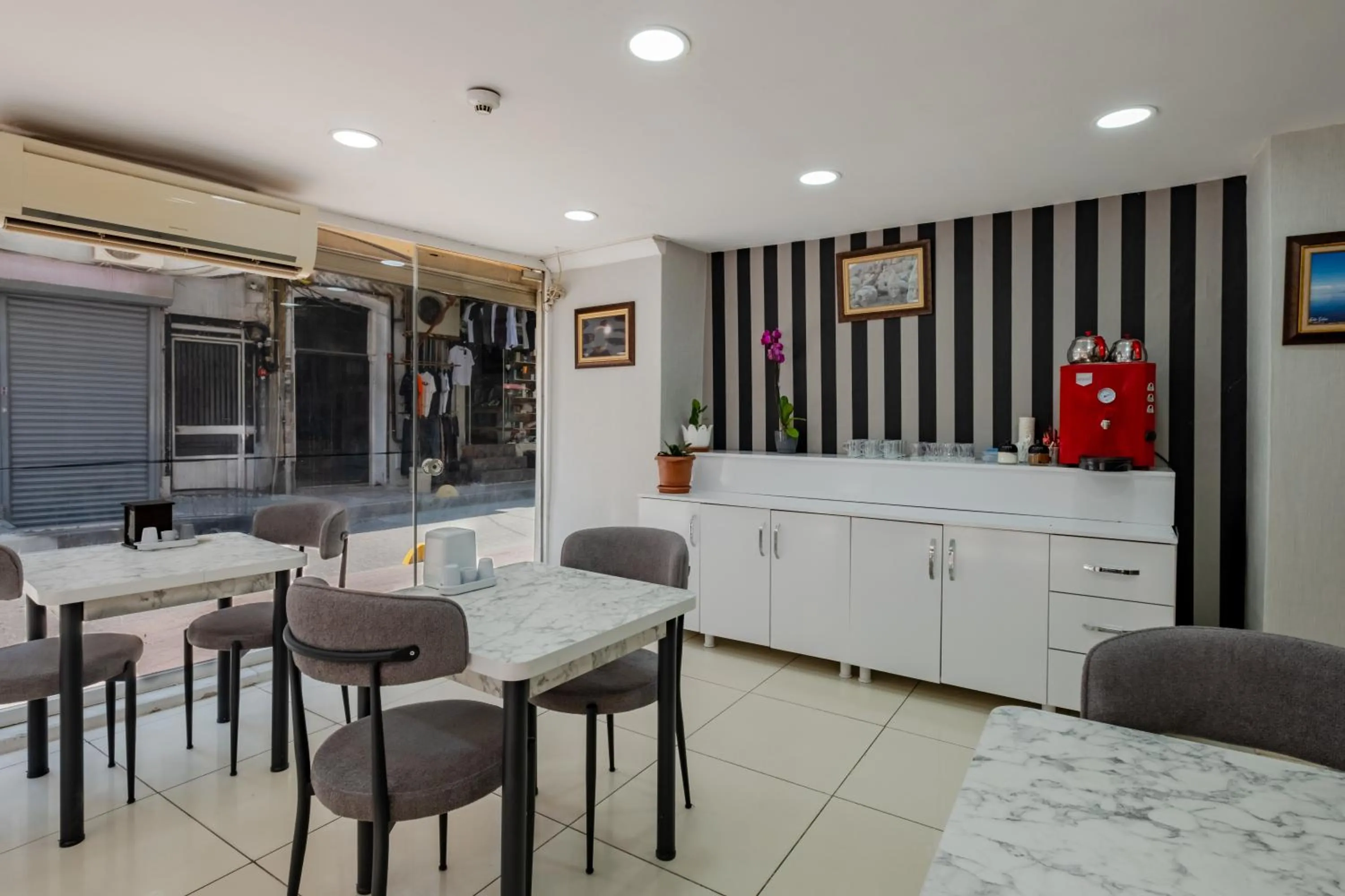 Property building in JAMMY Hotel