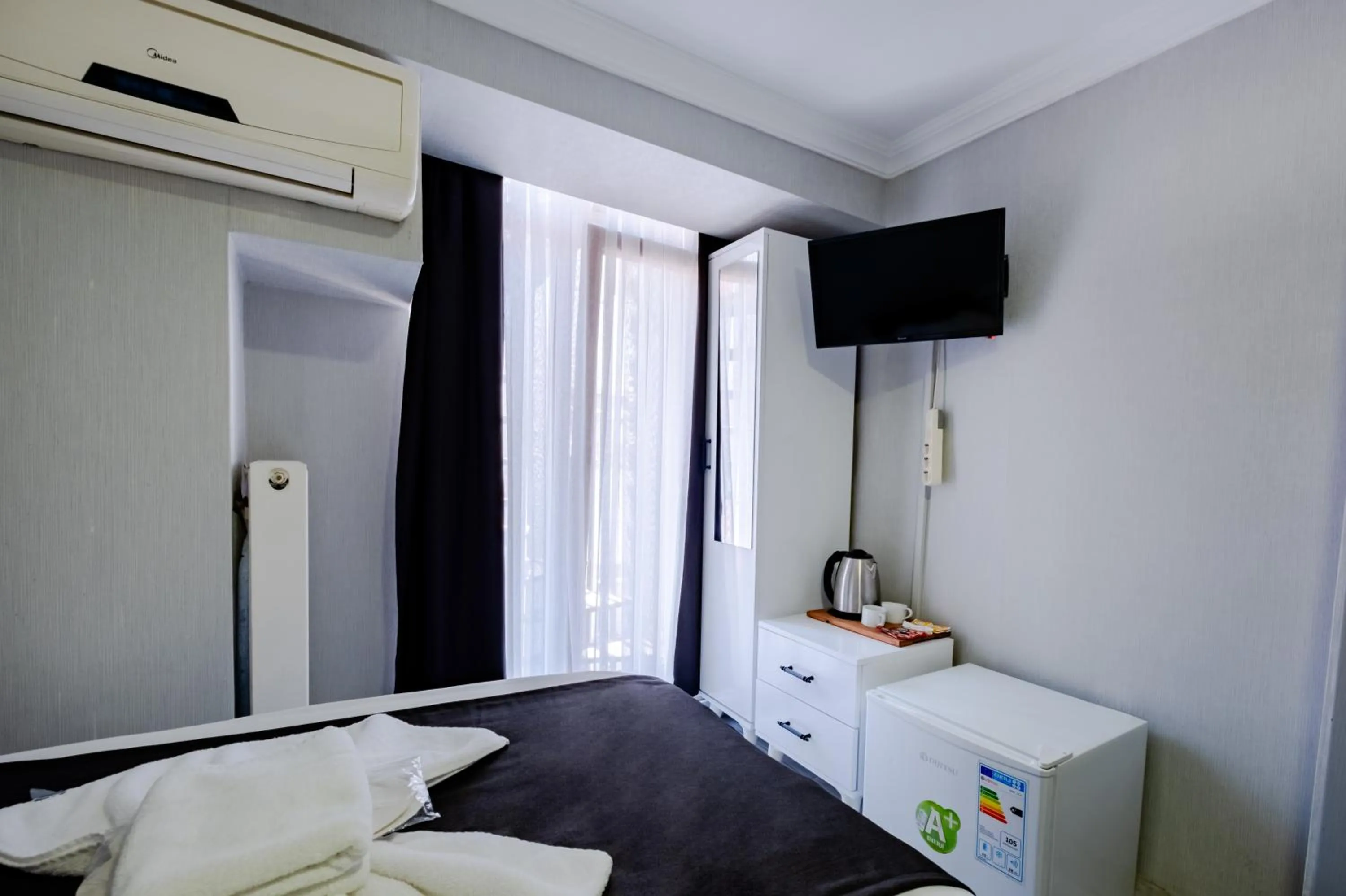 Photo of the whole room, Bed in JAMMY Hotel