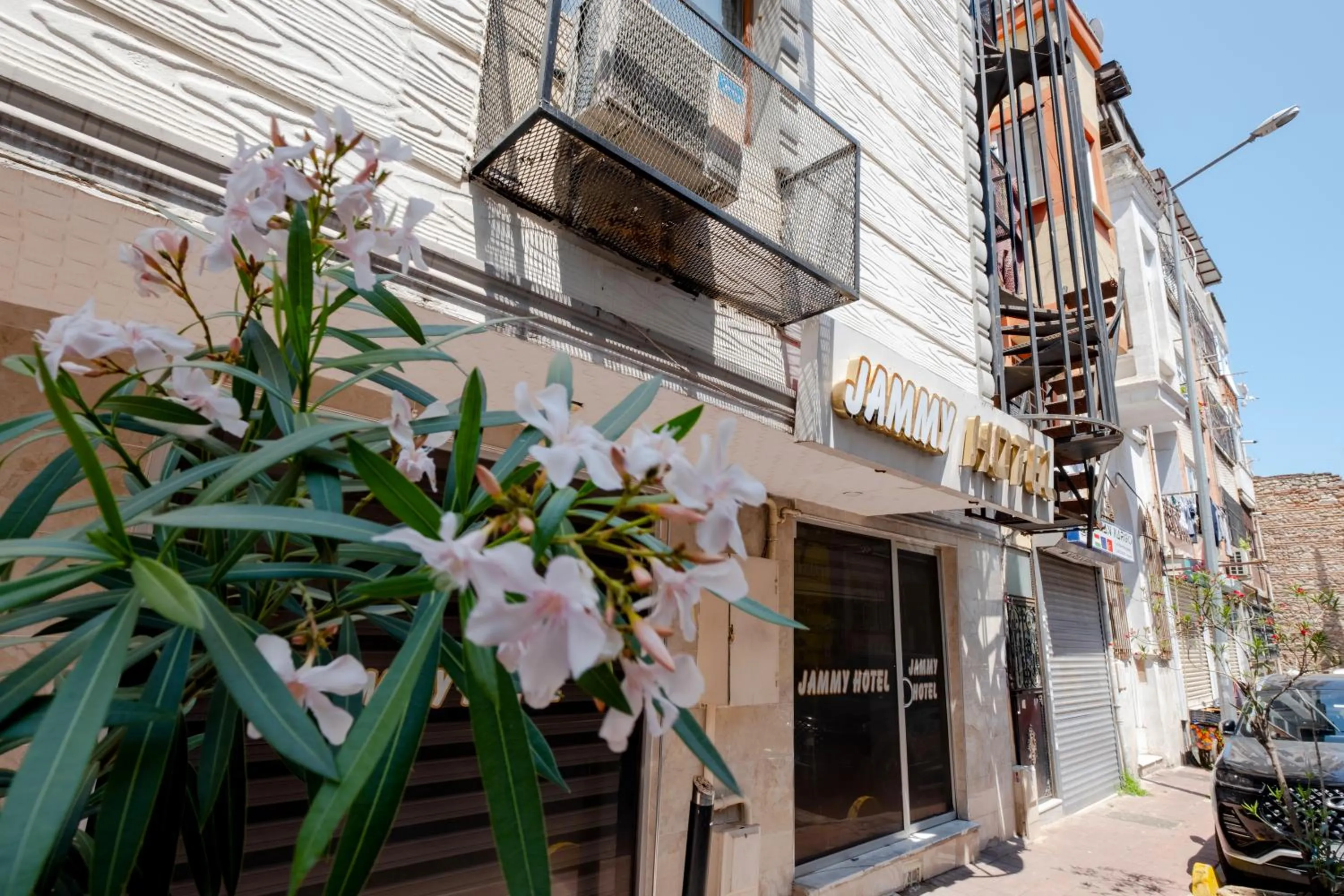 Property building in JAMMY Hotel