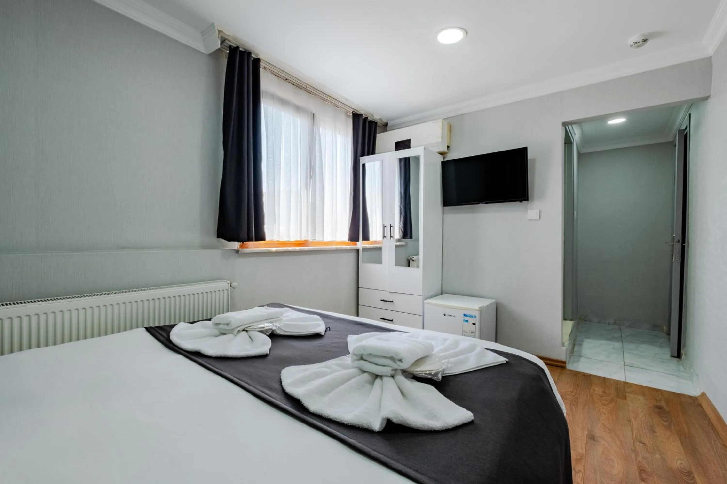 Photo of the whole room, Bed in JAMMY Hotel