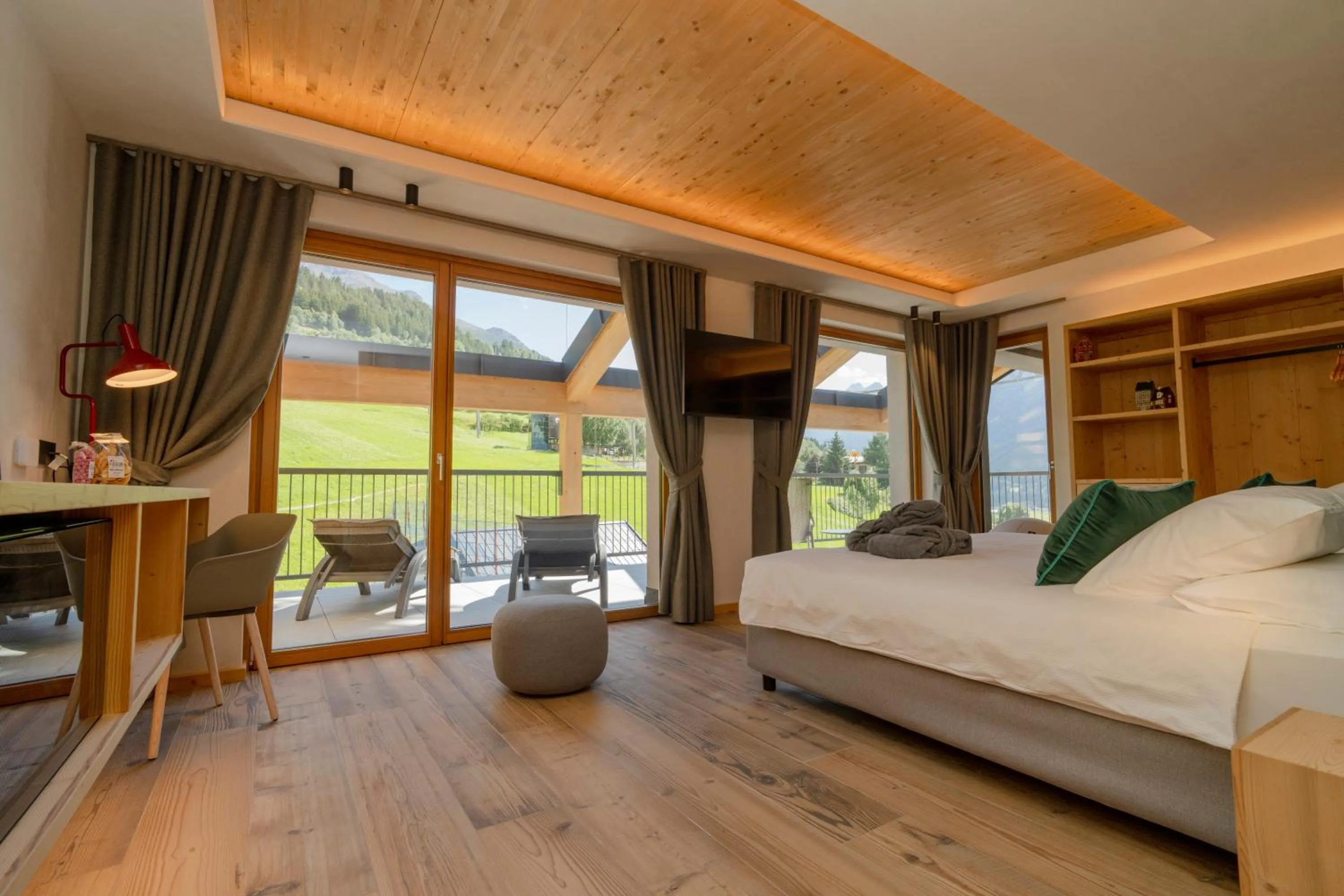 Bedroom, Bed in Funivia Bormio Active Hotel - Adults Only