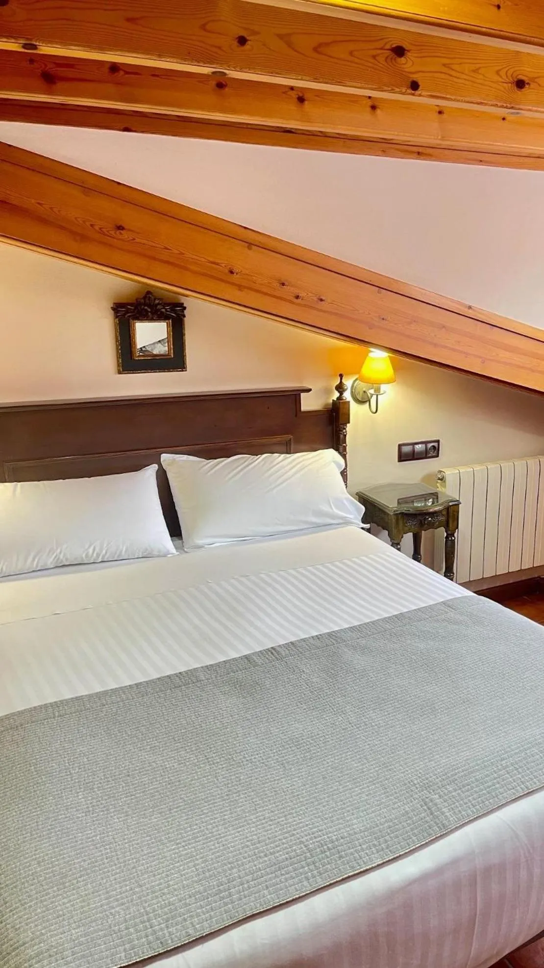 Decorative detail, Bed in La Posada del Rey