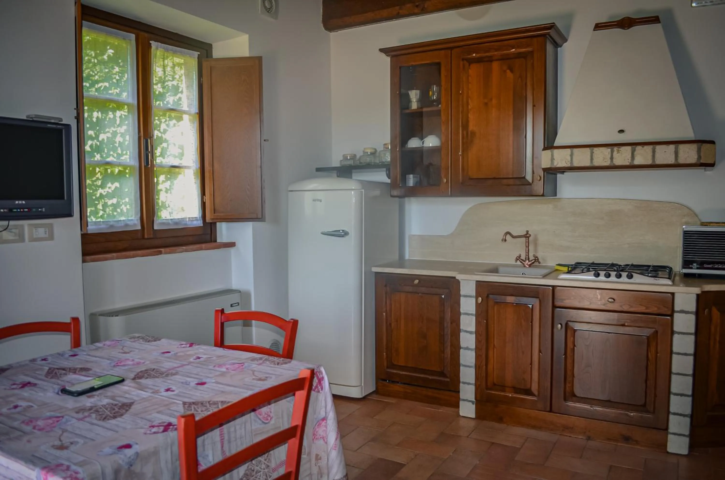 TV and multimedia in PanElios Borgo Vacanze