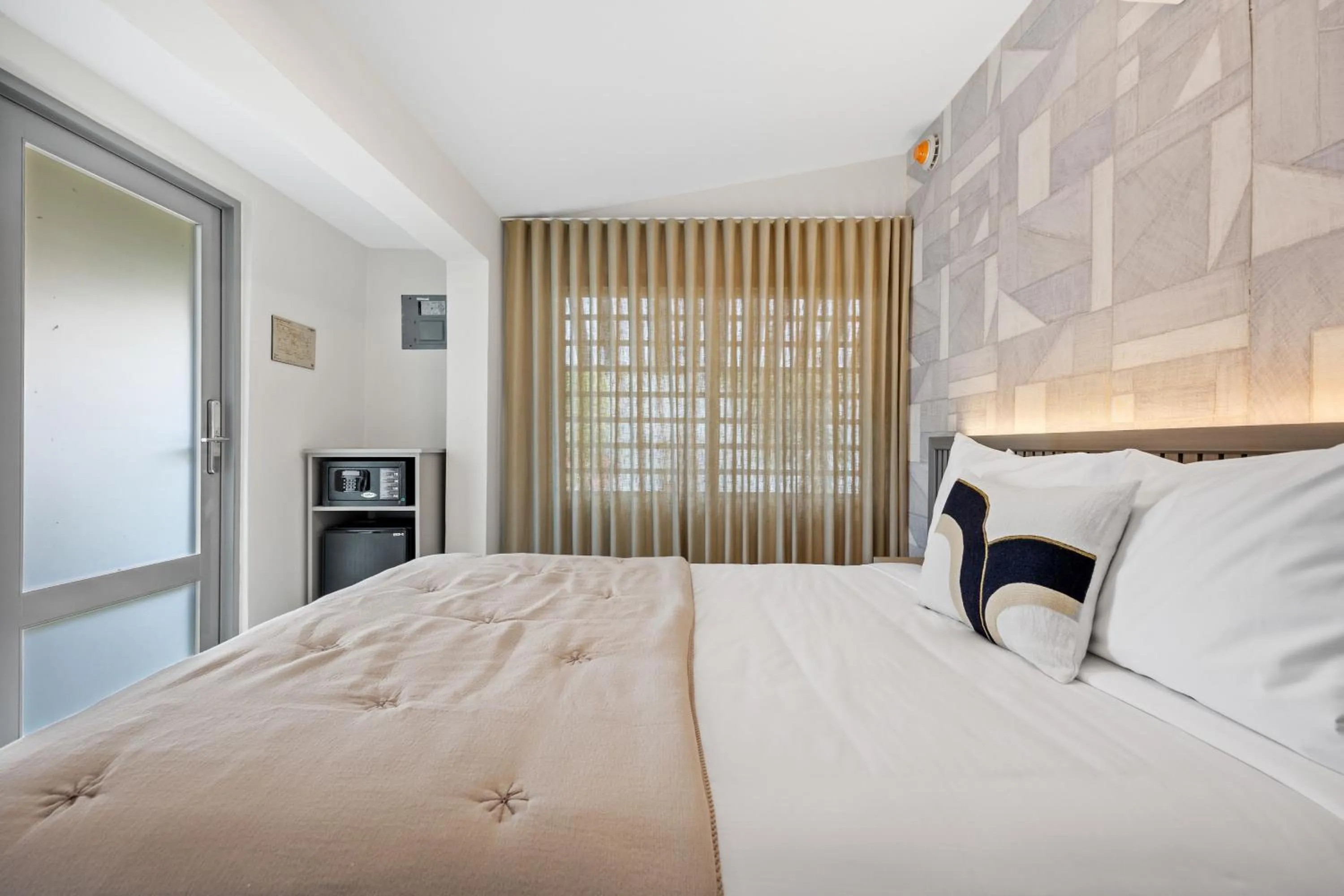 Other, Bed in The Weekender by Otium