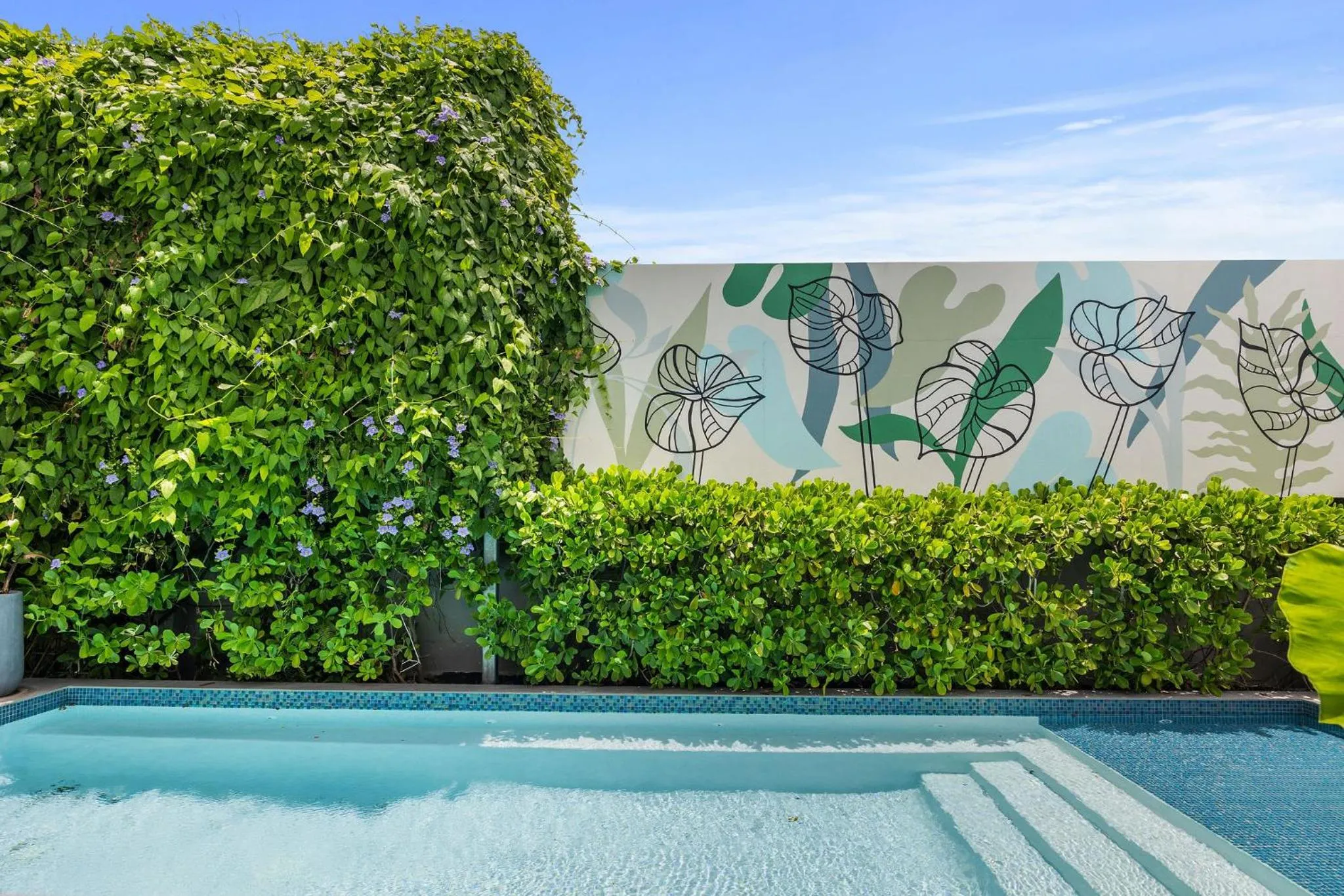 Swimming pool in The Weekender by Otium