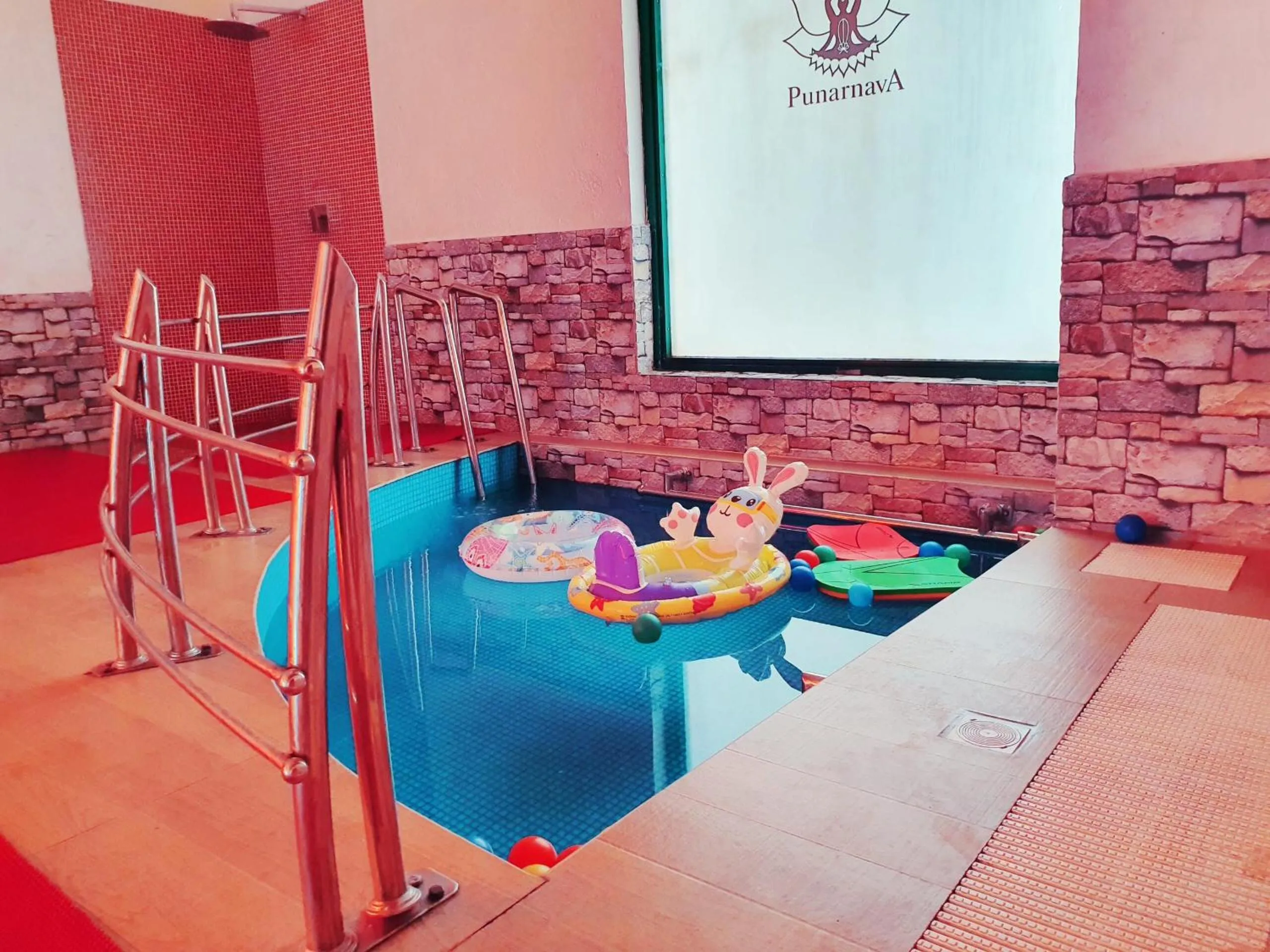 Swimming pool in Sukoon - A Wellness Resort and Spa