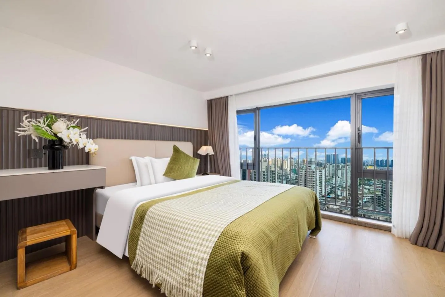 Bed in Mihua International Apartment - Guangzhou Yangang Subway Station Branch