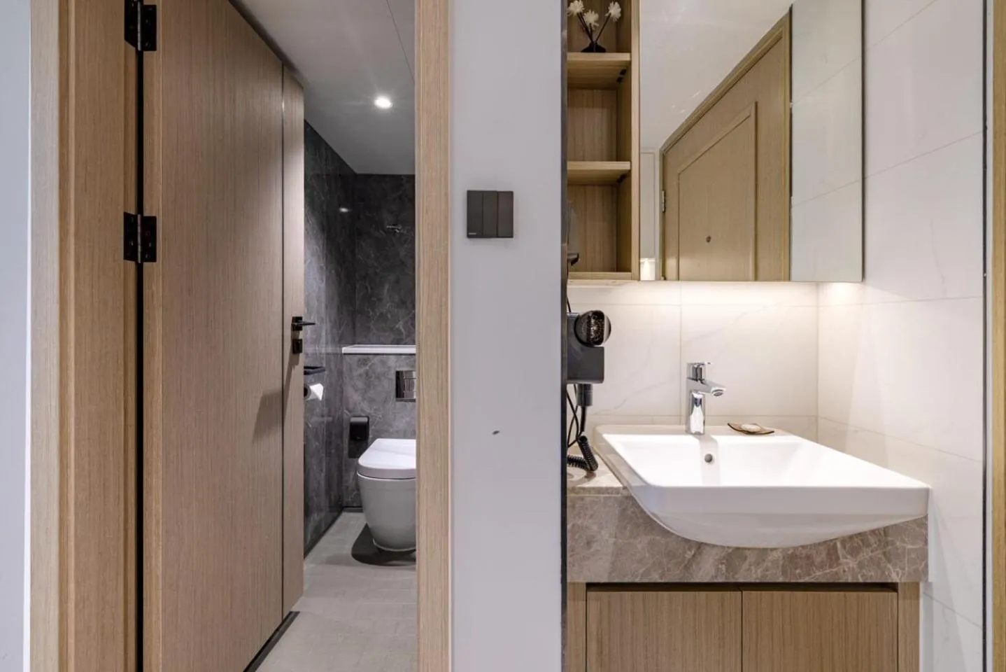 Shower in Mihua International Apartment - Guangzhou Yangang Subway Station Branch