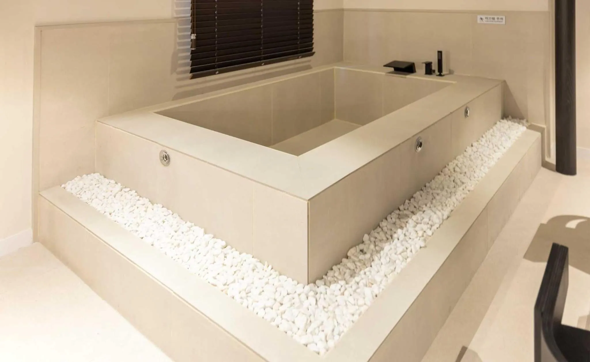 Hot Tub in Aank Hotel and Spa Jongno Unni