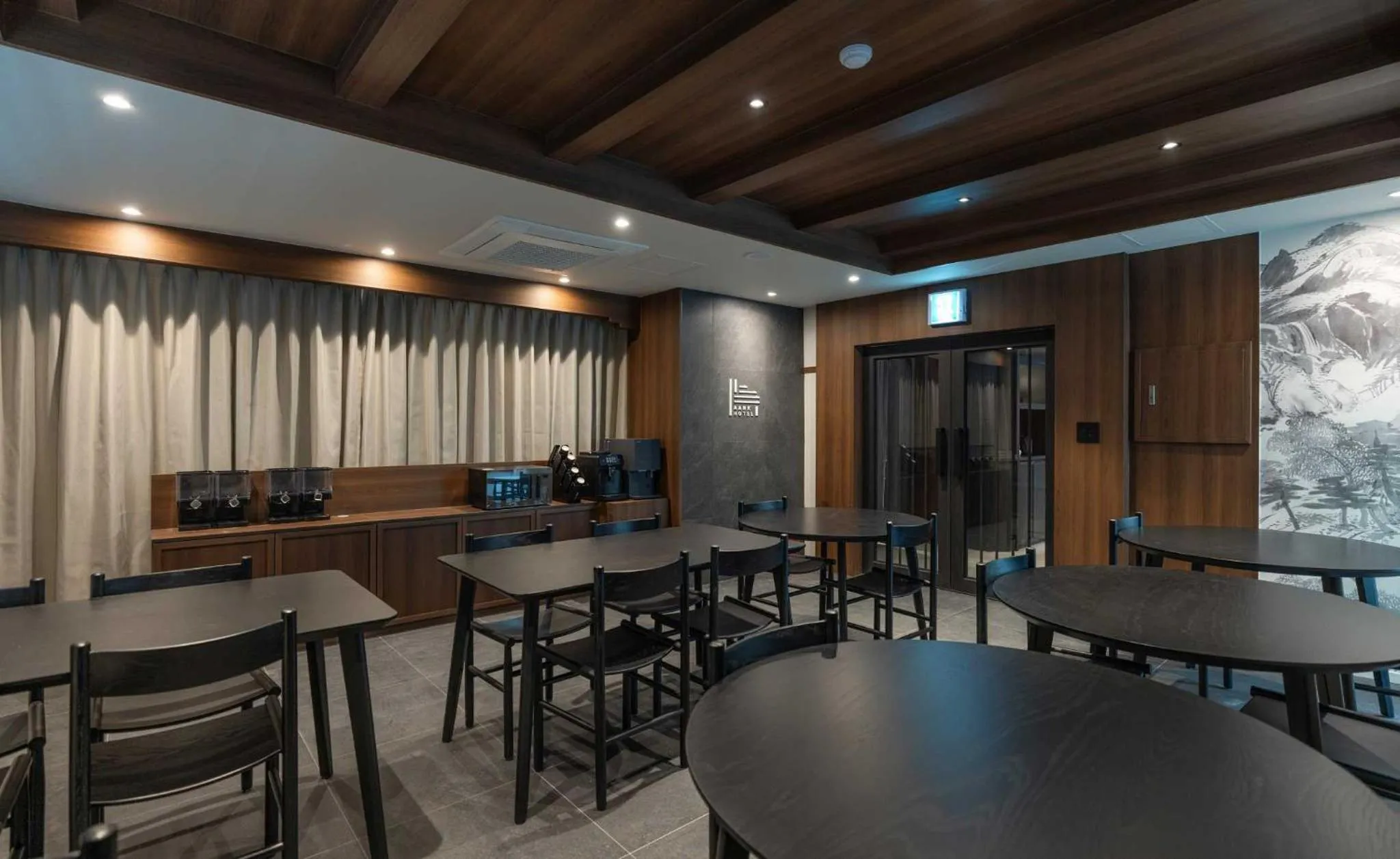 Restaurant/places to eat in Aank Hotel and Spa Jongno Unni