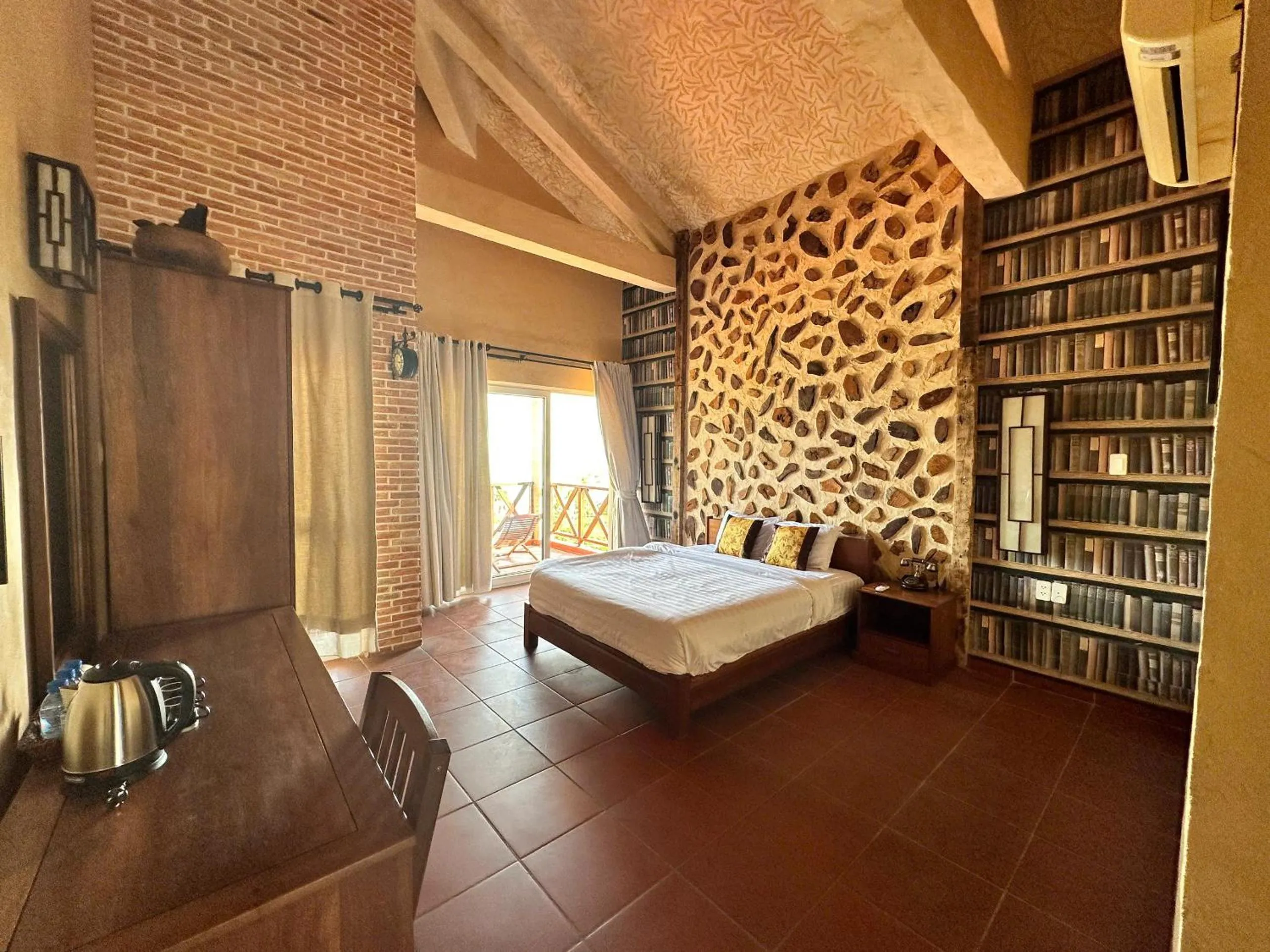 Bed in Melon Resort & Pickleball Club Mũi Né