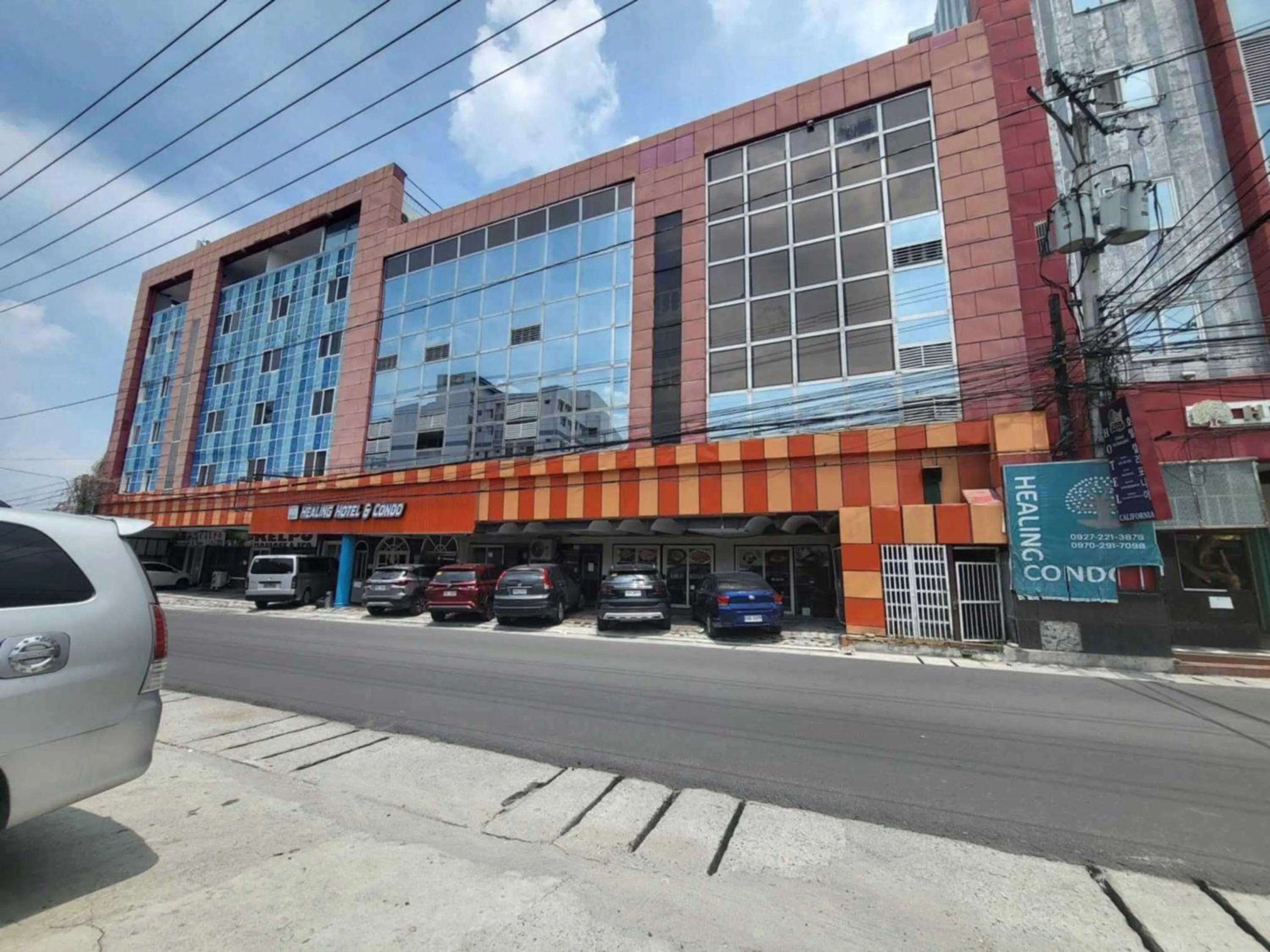 Property building in OYO 1141 Healing Condo Hotel