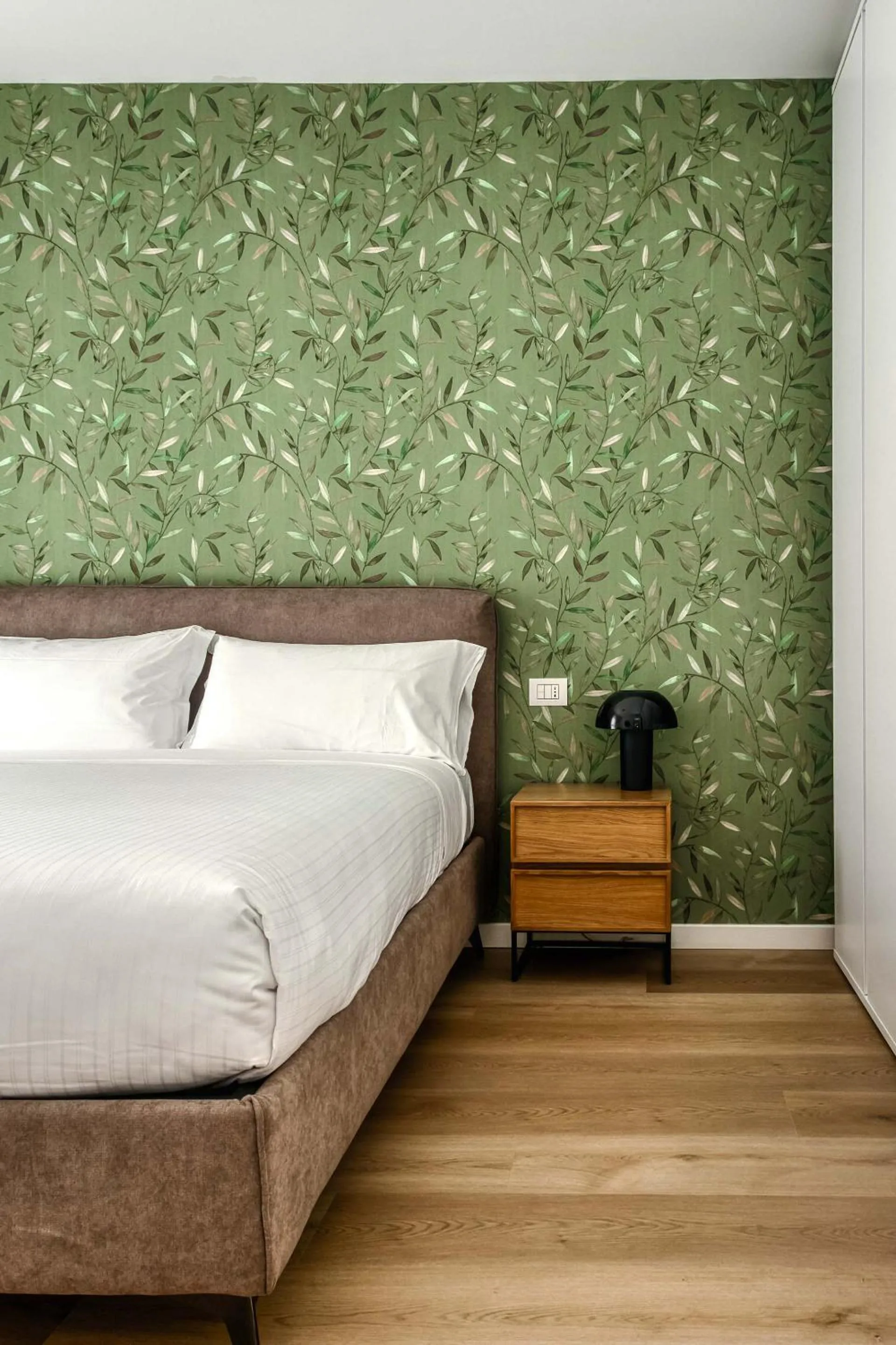 Bed in Limehome Milan Park Towers