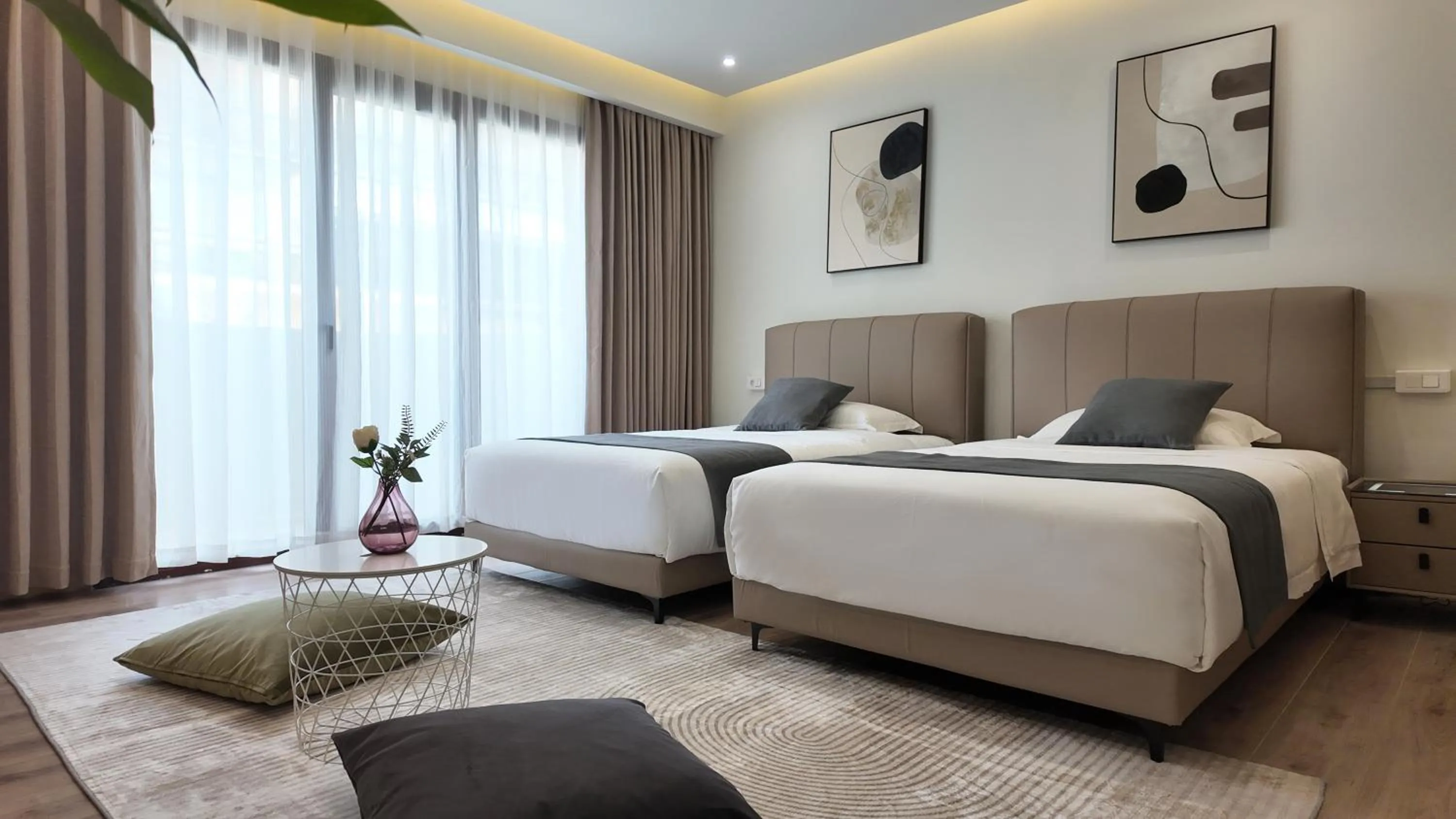 Bed in CC LUX Suites in Piraeus Port