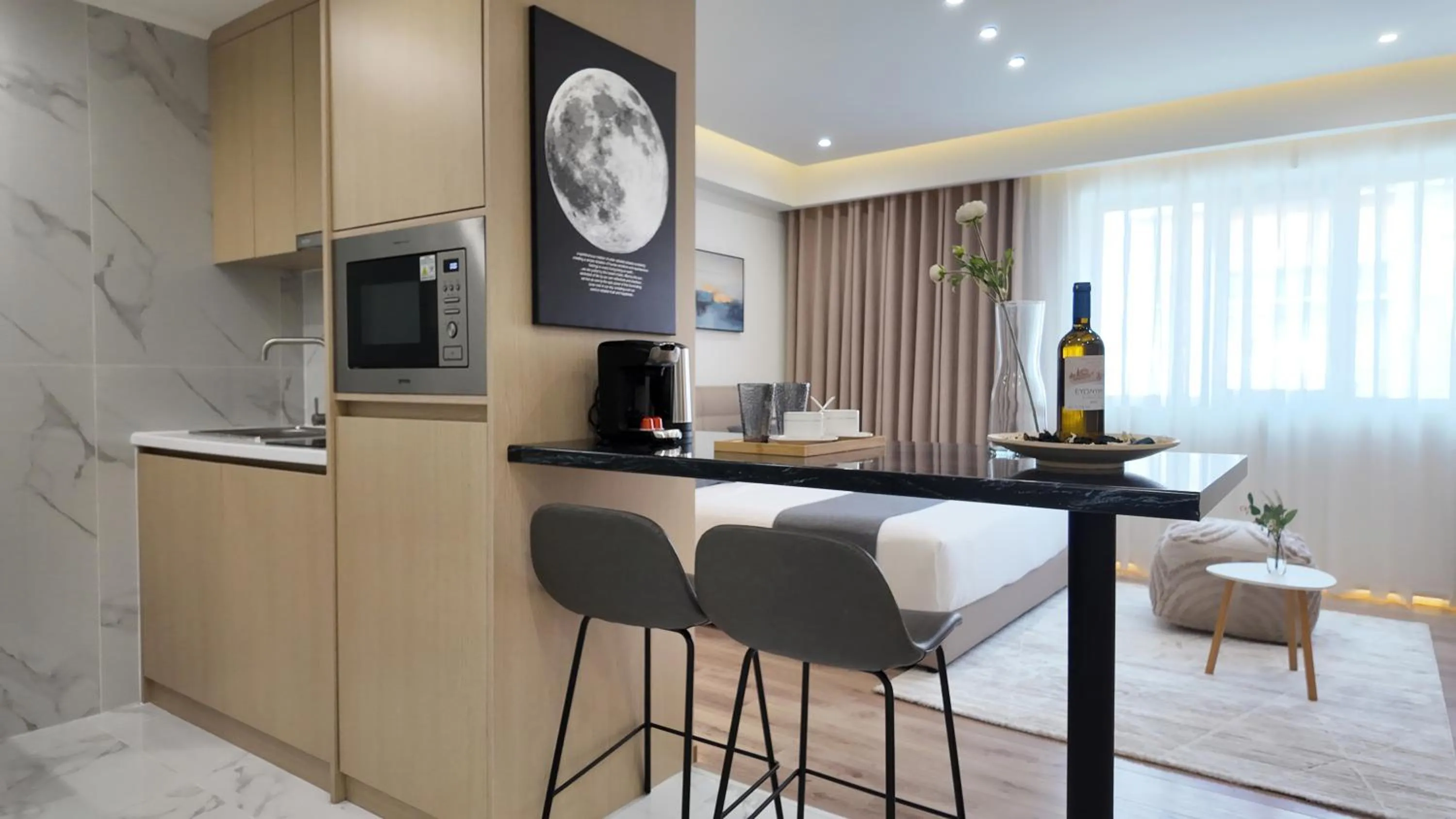 Kitchen or kitchenette in CC LUX Suites in Piraeus Port
