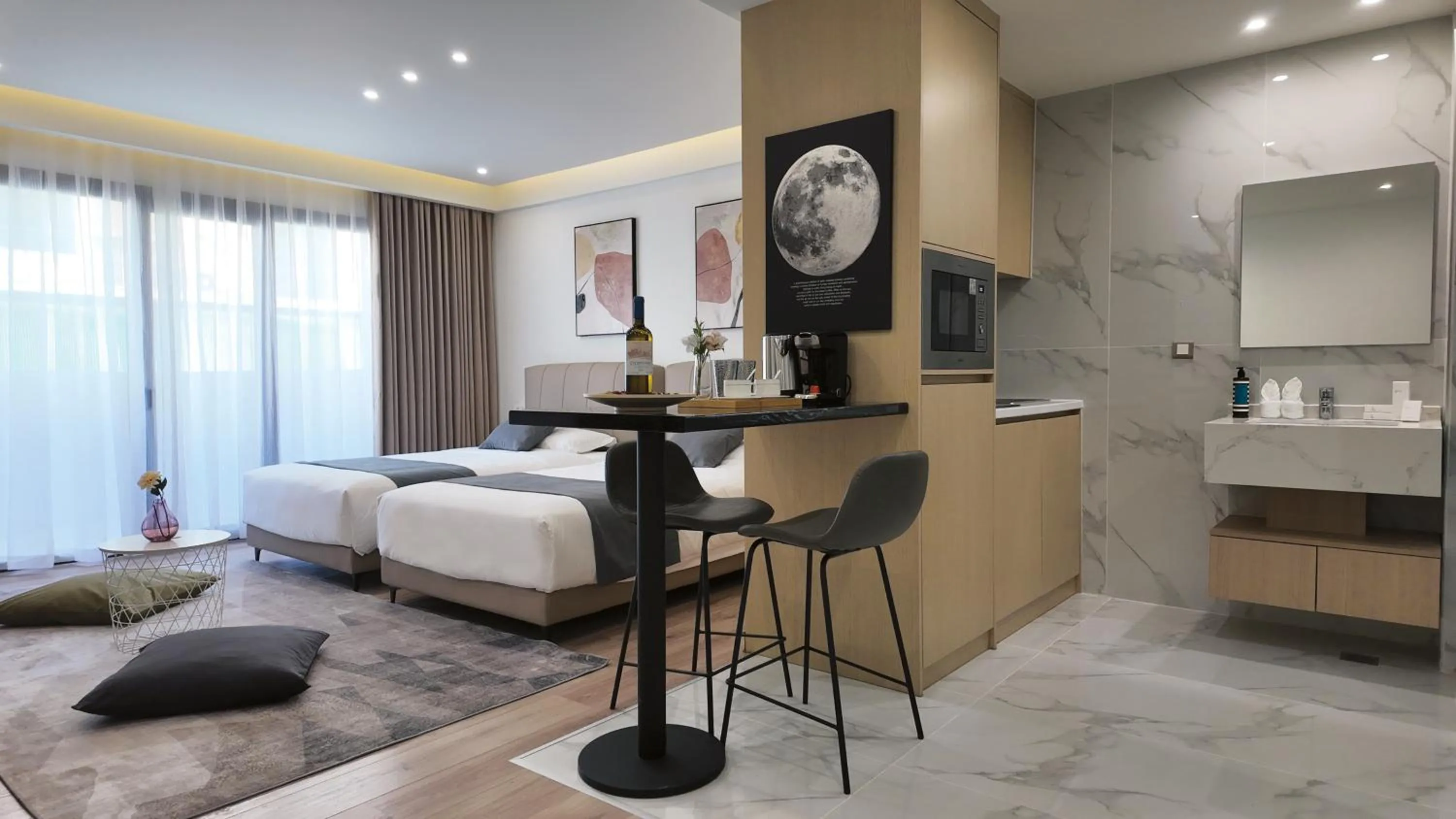 Photo of the whole room, Bed in CC LUX Suites in Piraeus Port