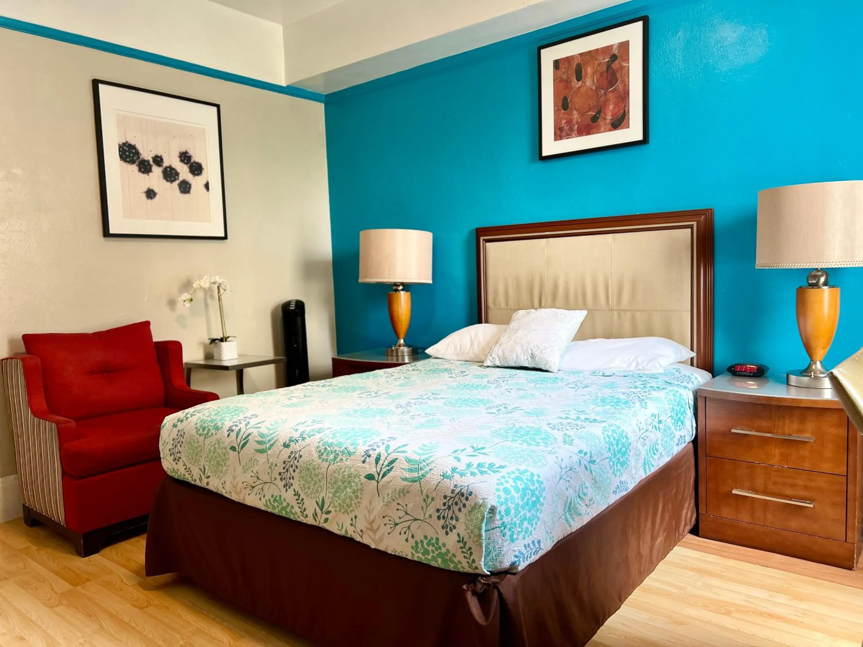 Bed in Admiral Hotel