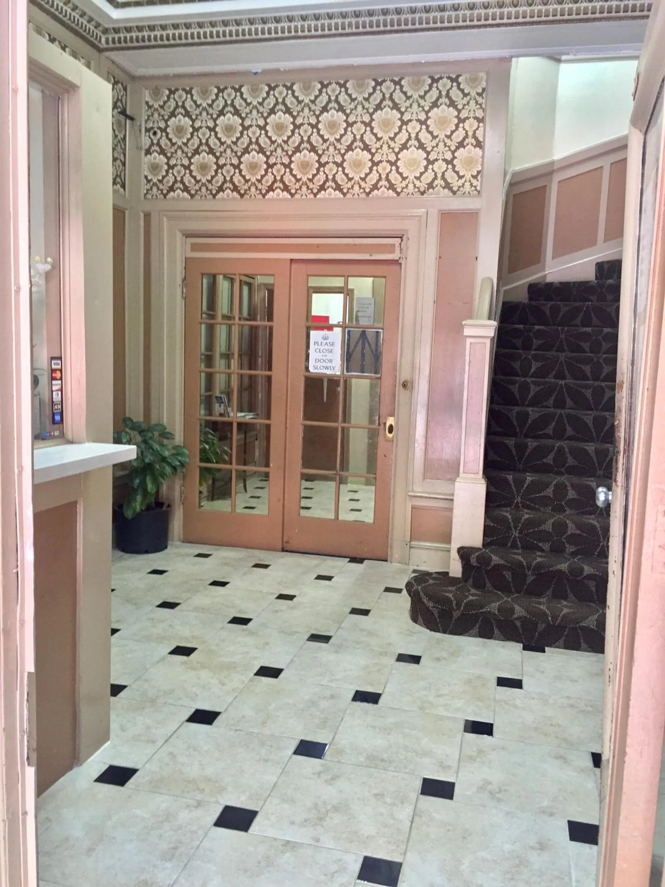 Facade/entrance in Admiral Hotel