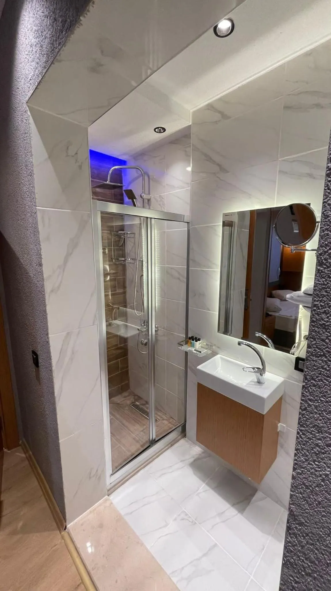 Bathroom in Grand Ambiance Hotel