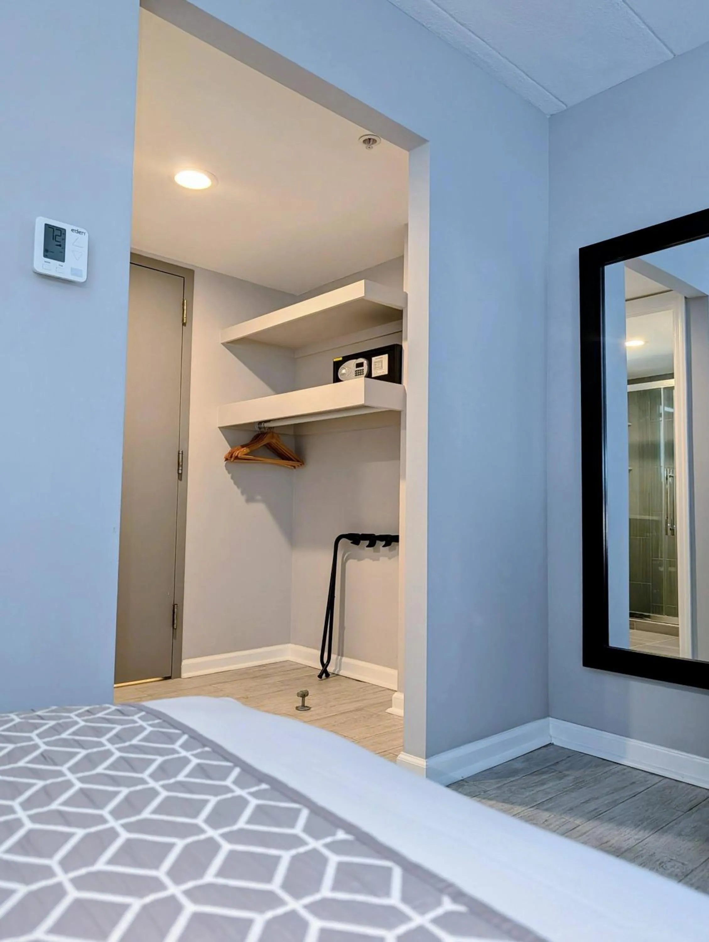 wardrobe in SOHO Suites Atlantic City Beach Block