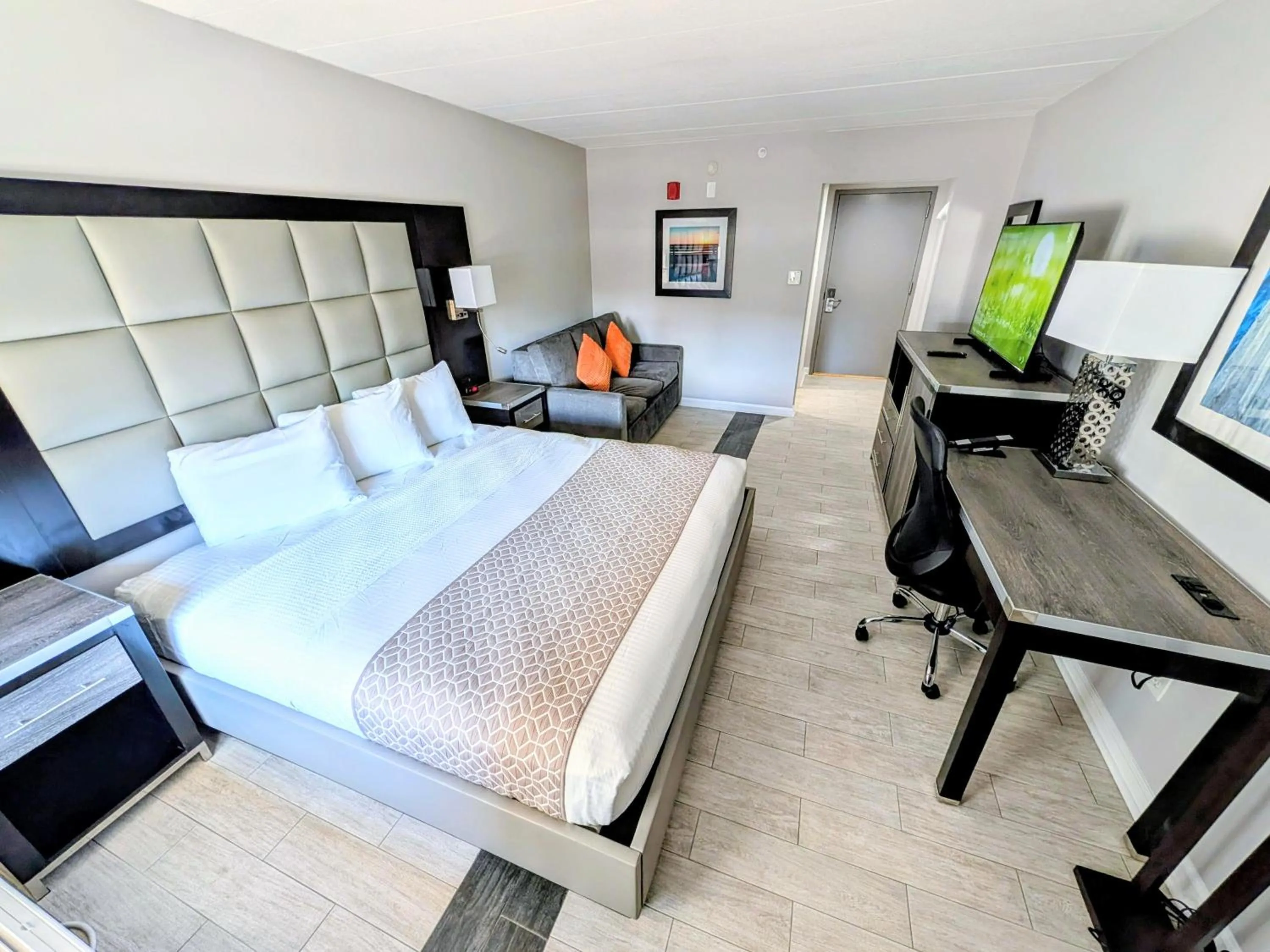 Bedroom, Bed in SOHO Suites Atlantic City Beach Block