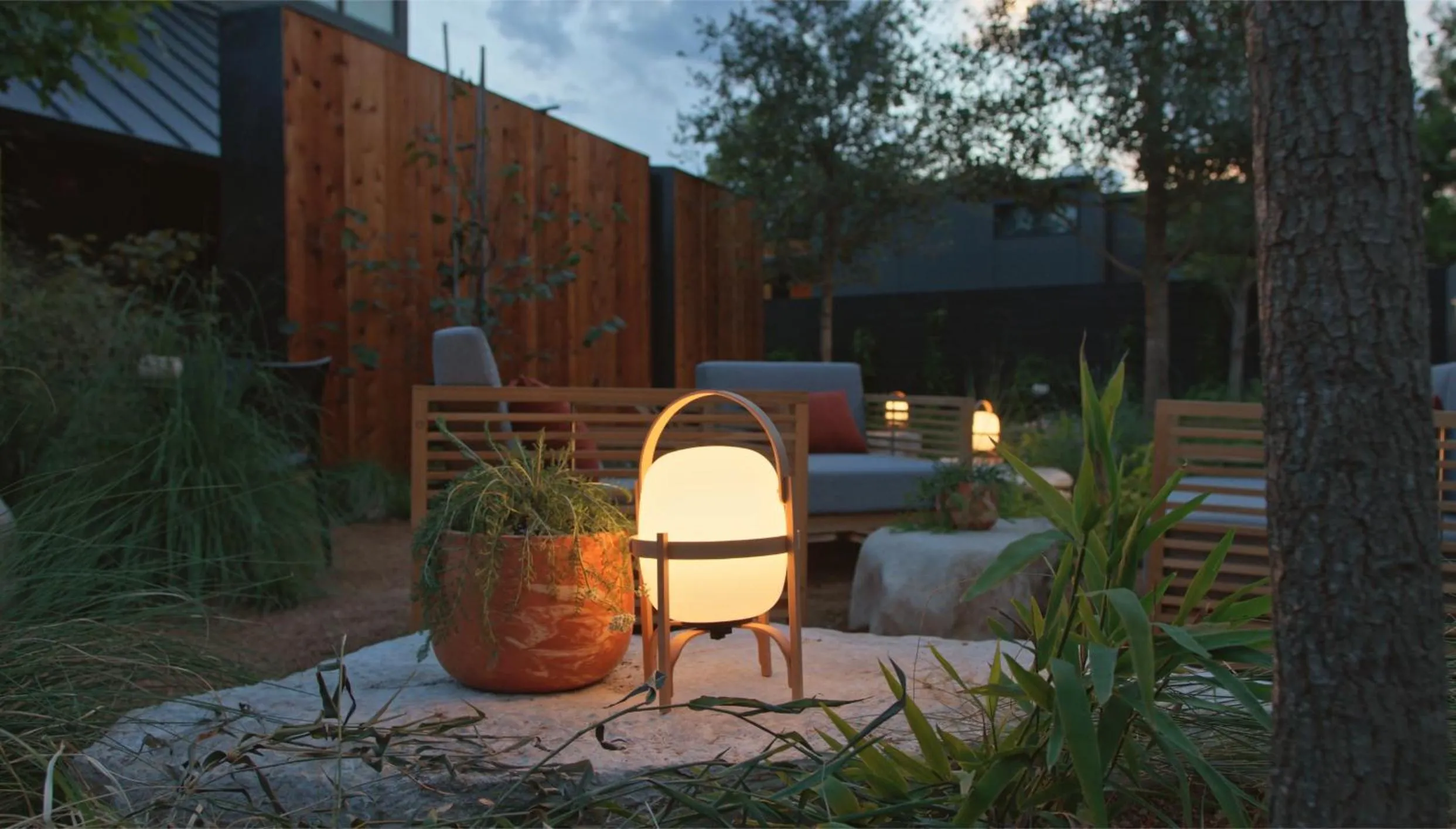 Night in Frame Hotel - SoCo