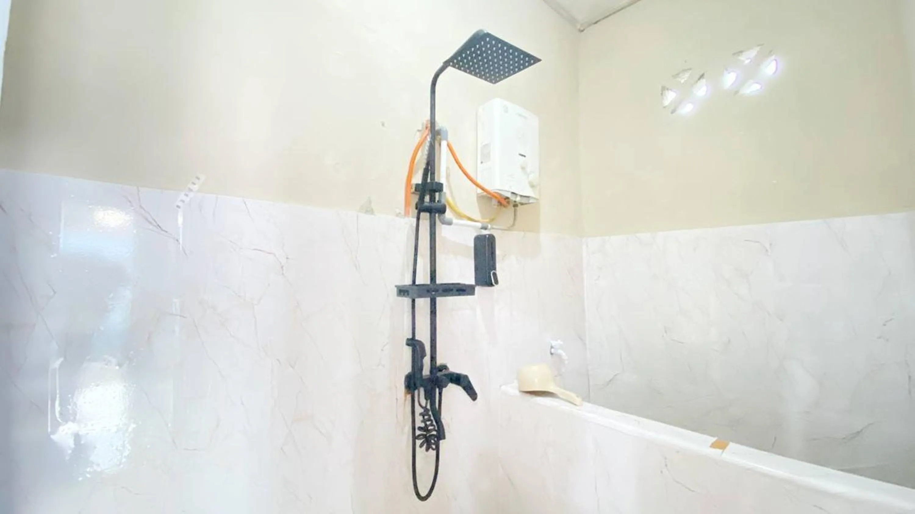 Bathroom in Villa Palacios Syari'ah Bukittinggi