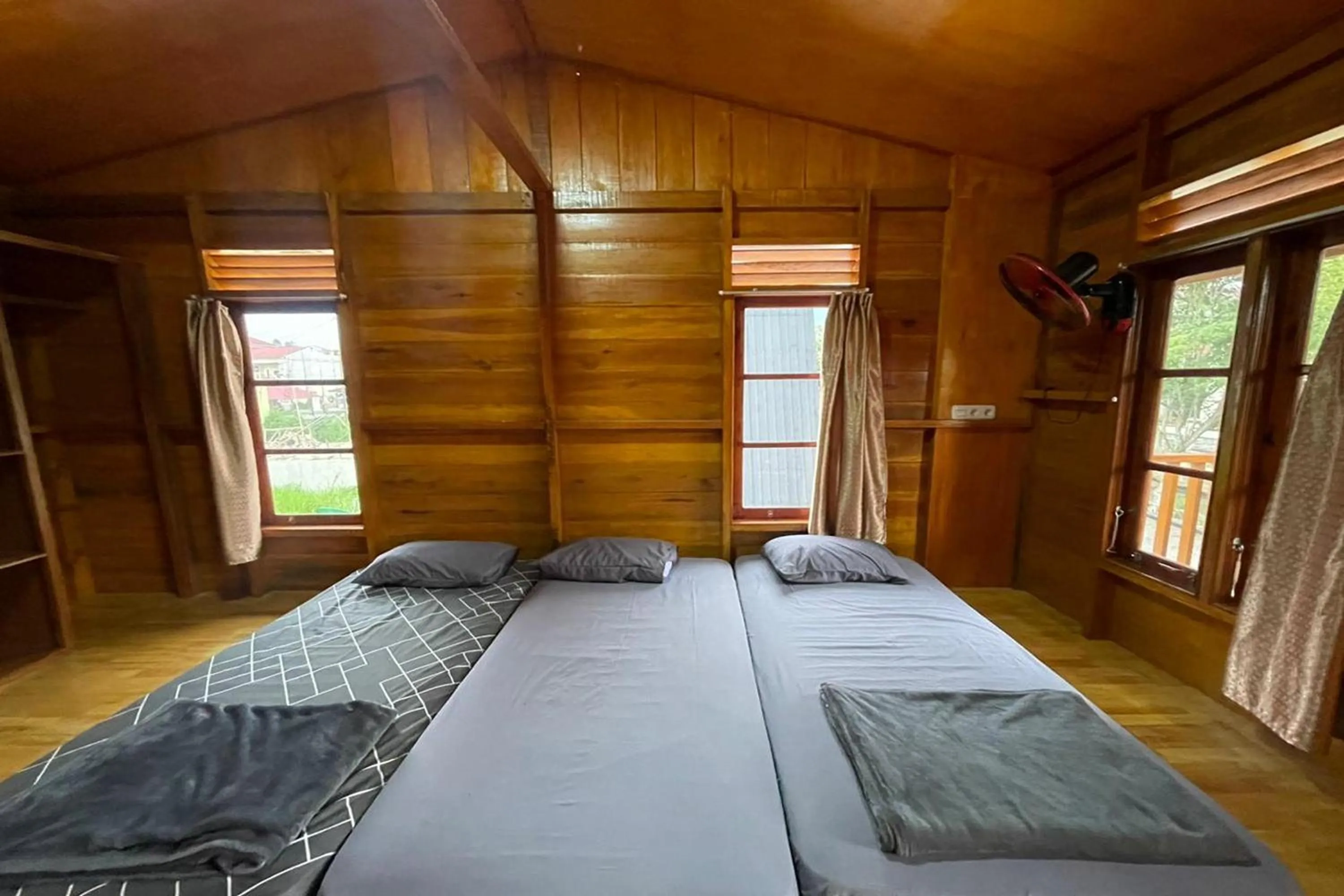 Bedroom, Bed in Villa Tapian Banda