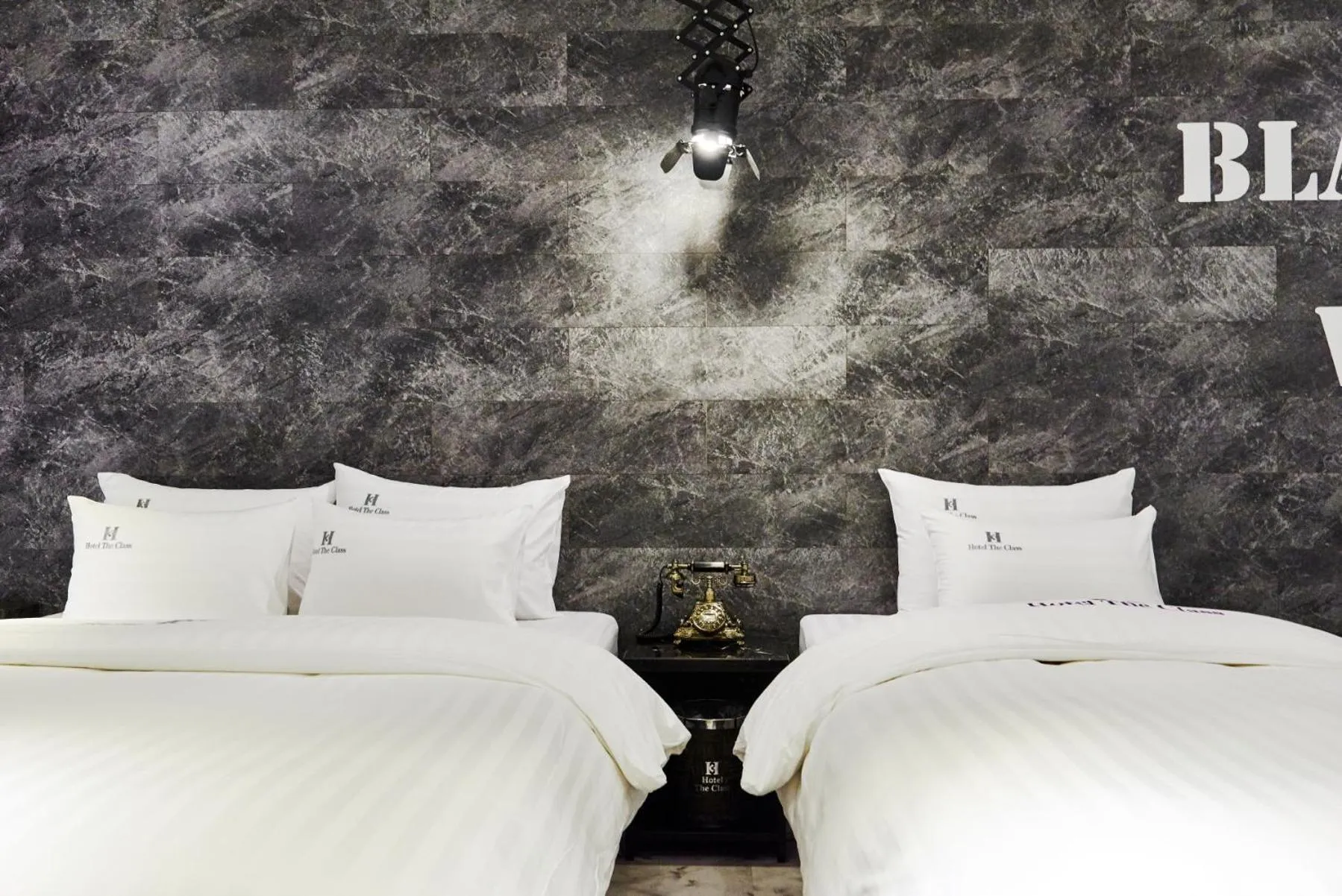 Bed in Hotel The Class