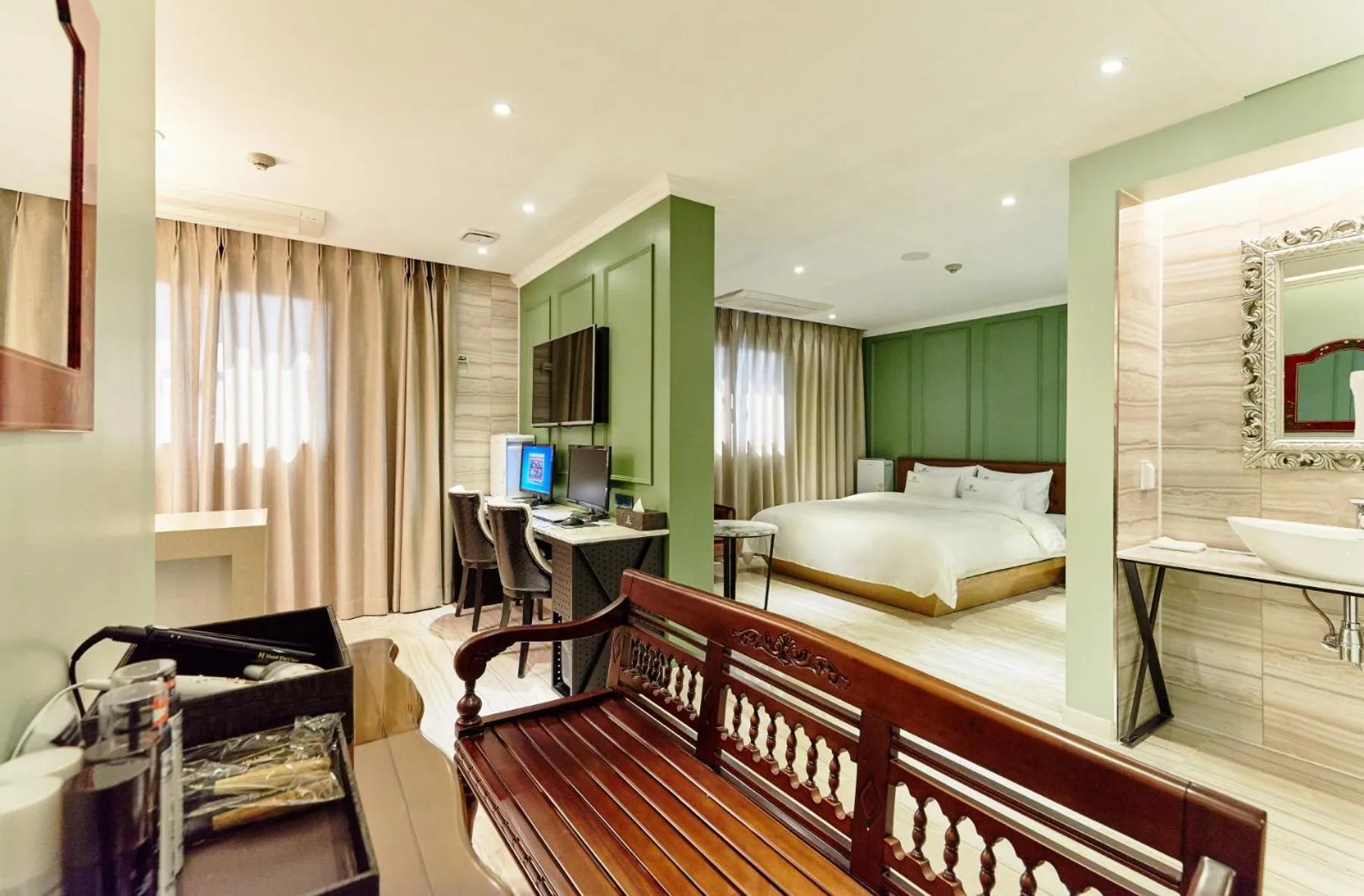 Bed in Hotel The Class