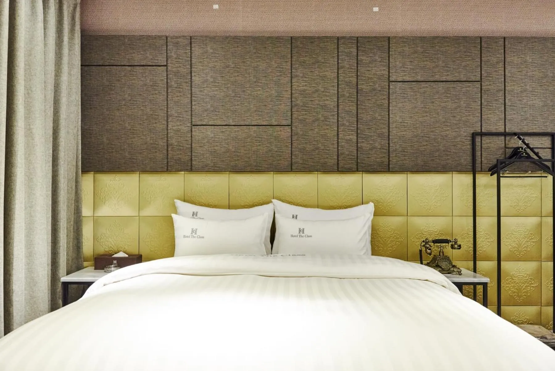 Bed in Hotel The Class