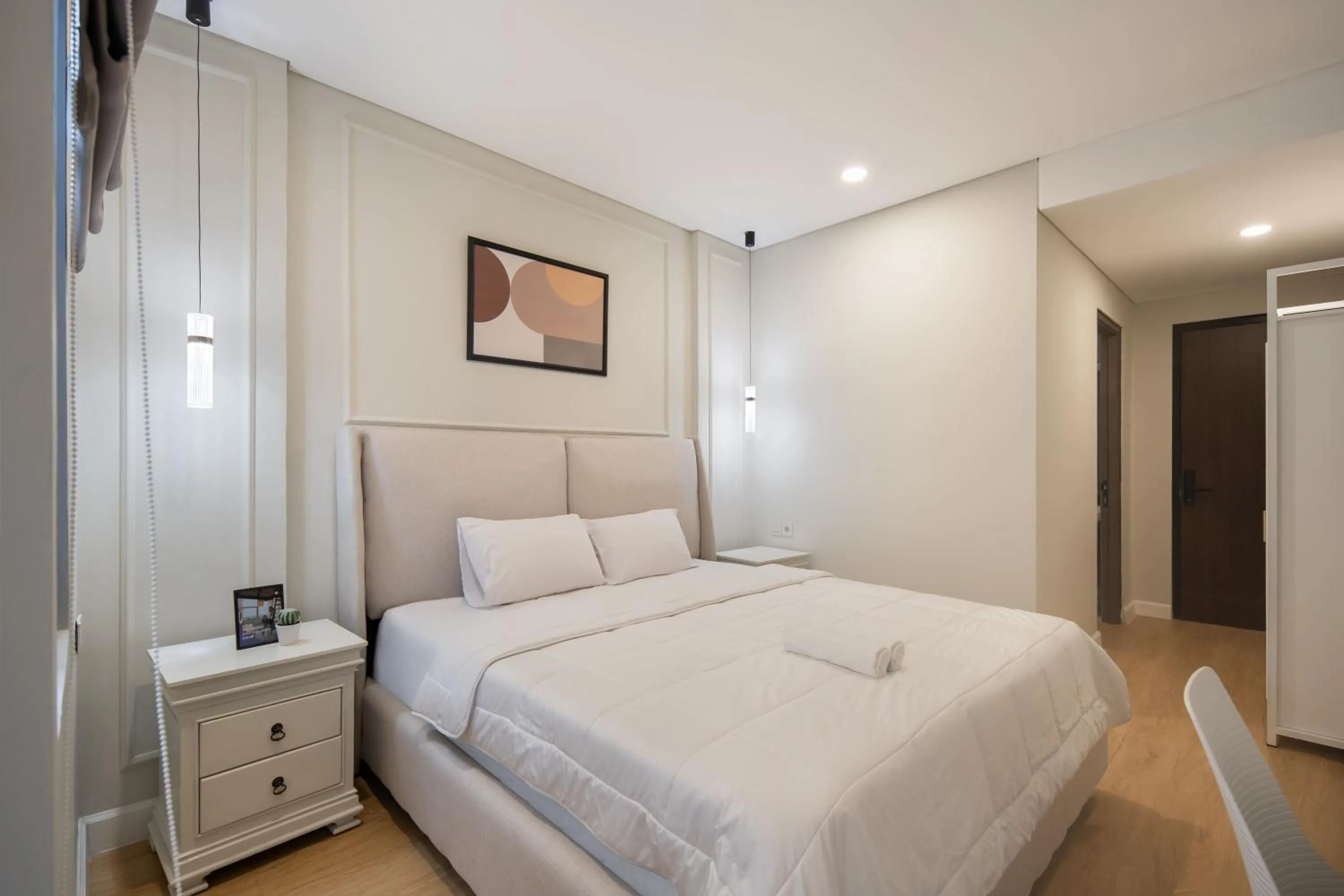 Bedroom, Bed in Cove Odilia Suite