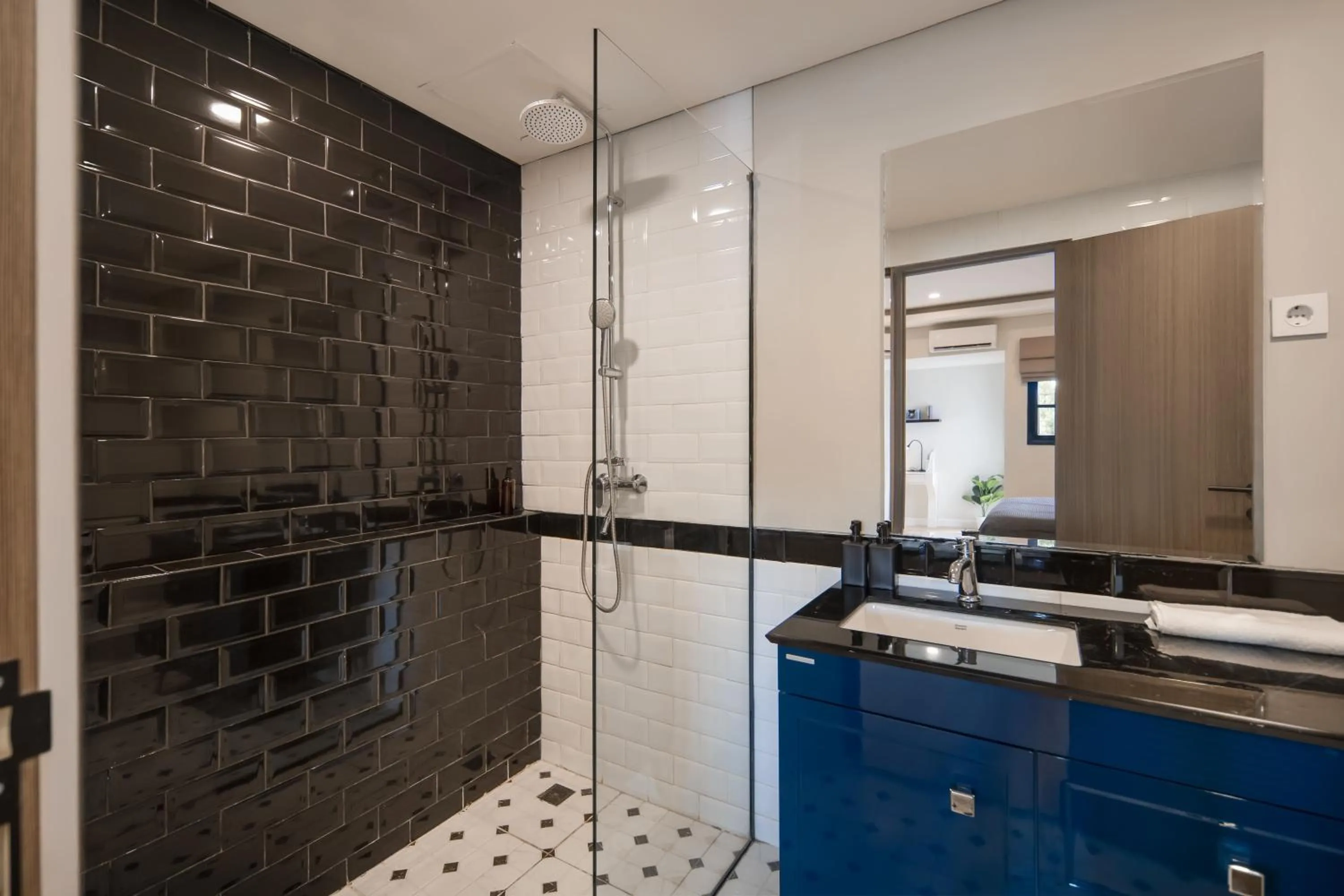 Bathroom in Cove Odilia Suite