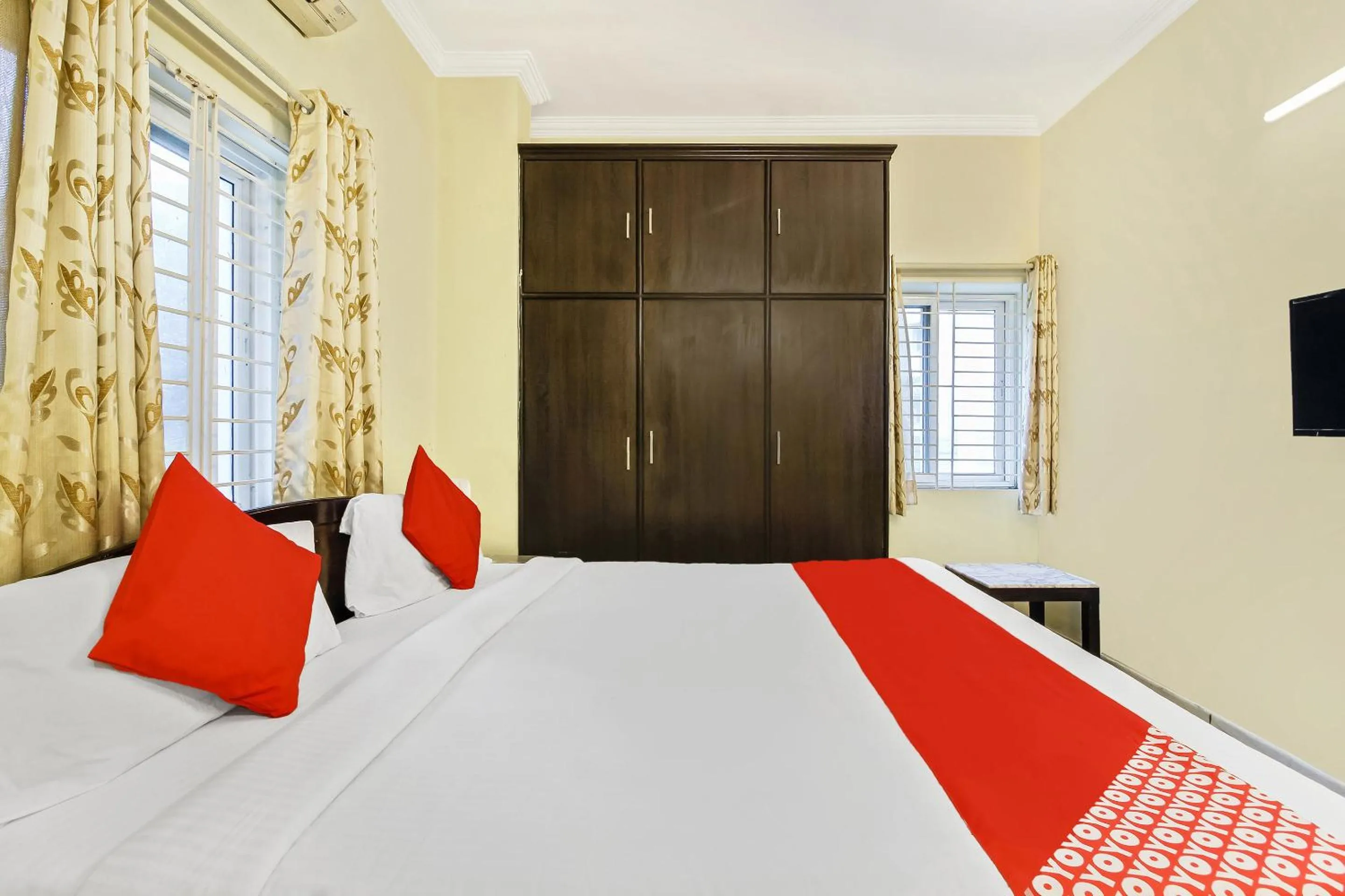 Super Townhouse Sri Nirvana Inn