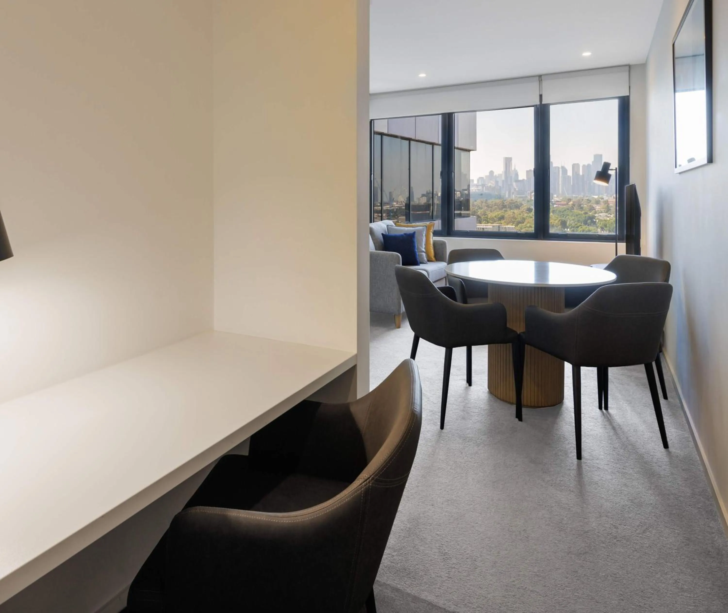 Dining area in Oaks Melbourne Flemington Suites