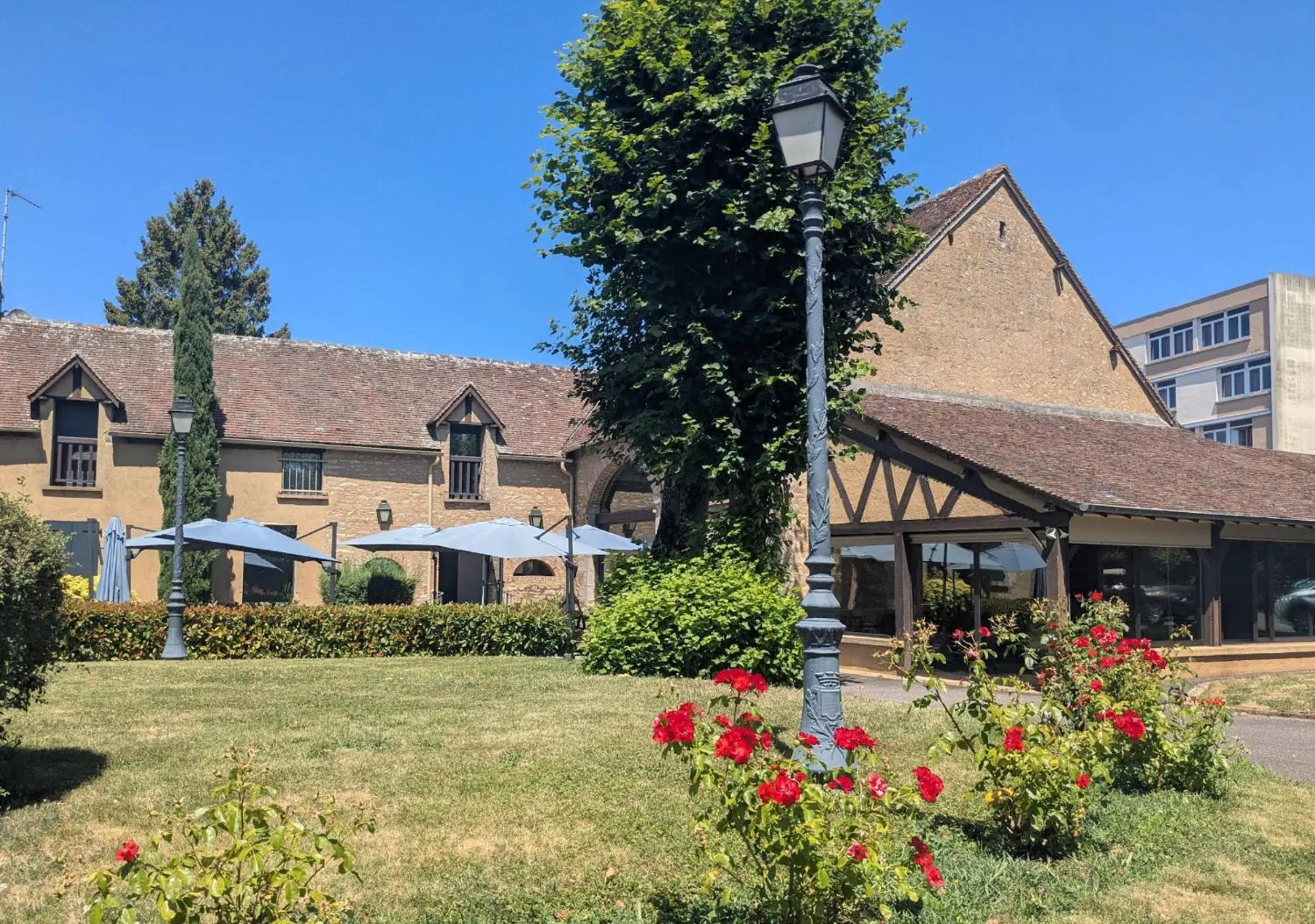 Restaurant/places to eat in Brit Hotel Confort Alençon