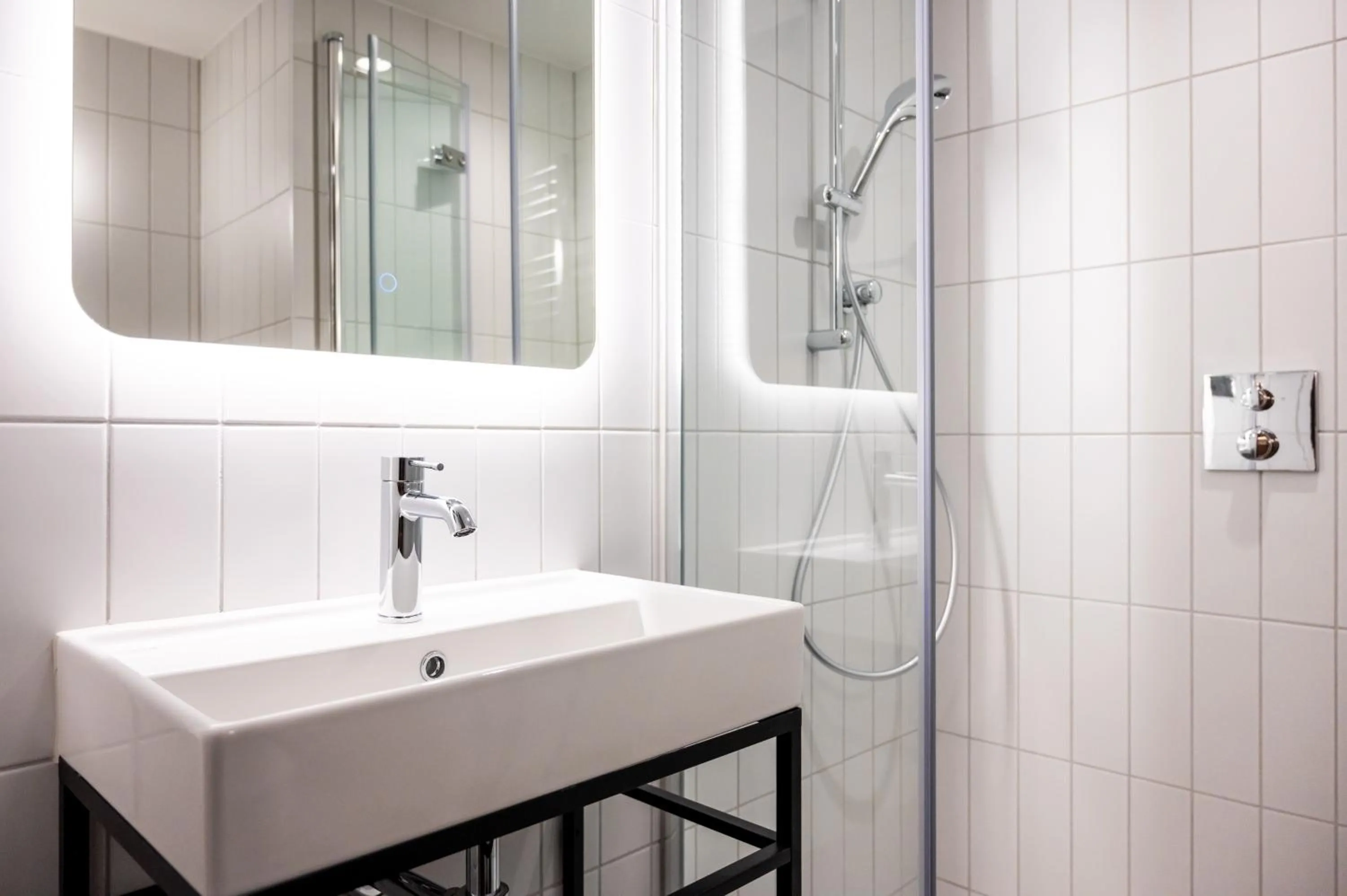 Bathroom in Wilde Cambridge City Centre