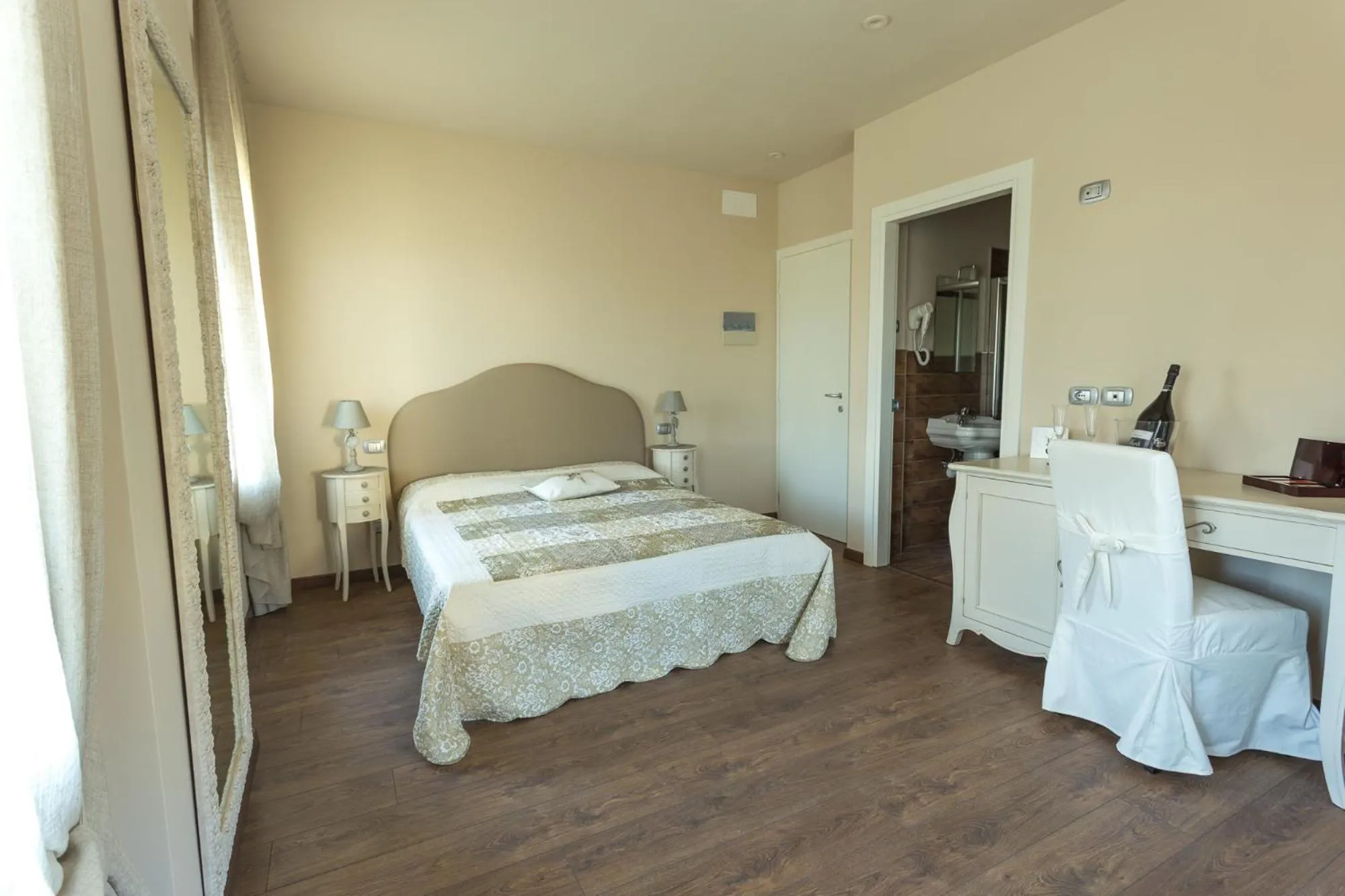 Photo of the whole room, Bed in Antica Dimora Stucky