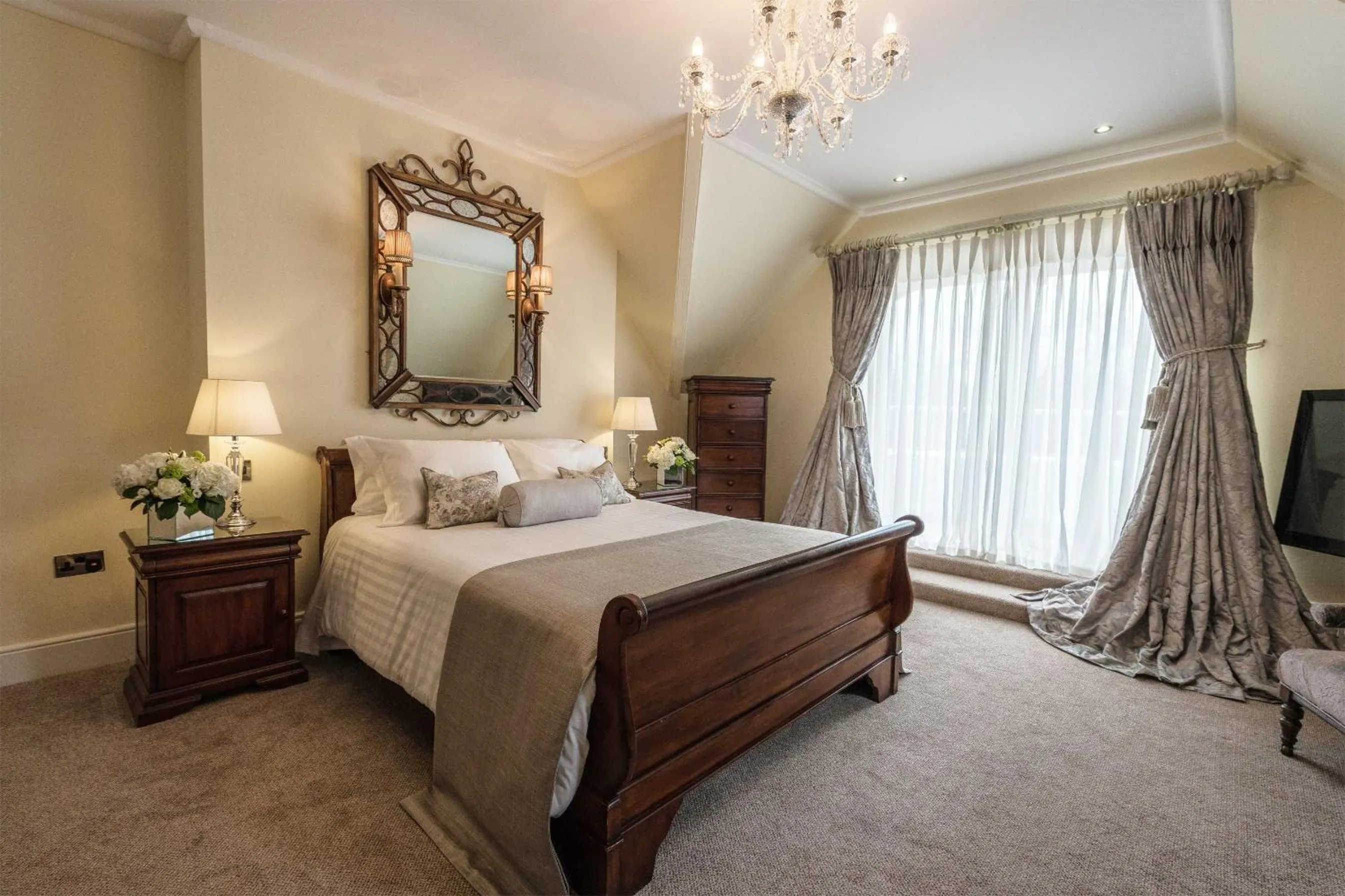 Bed in Tullyglass House Hotel