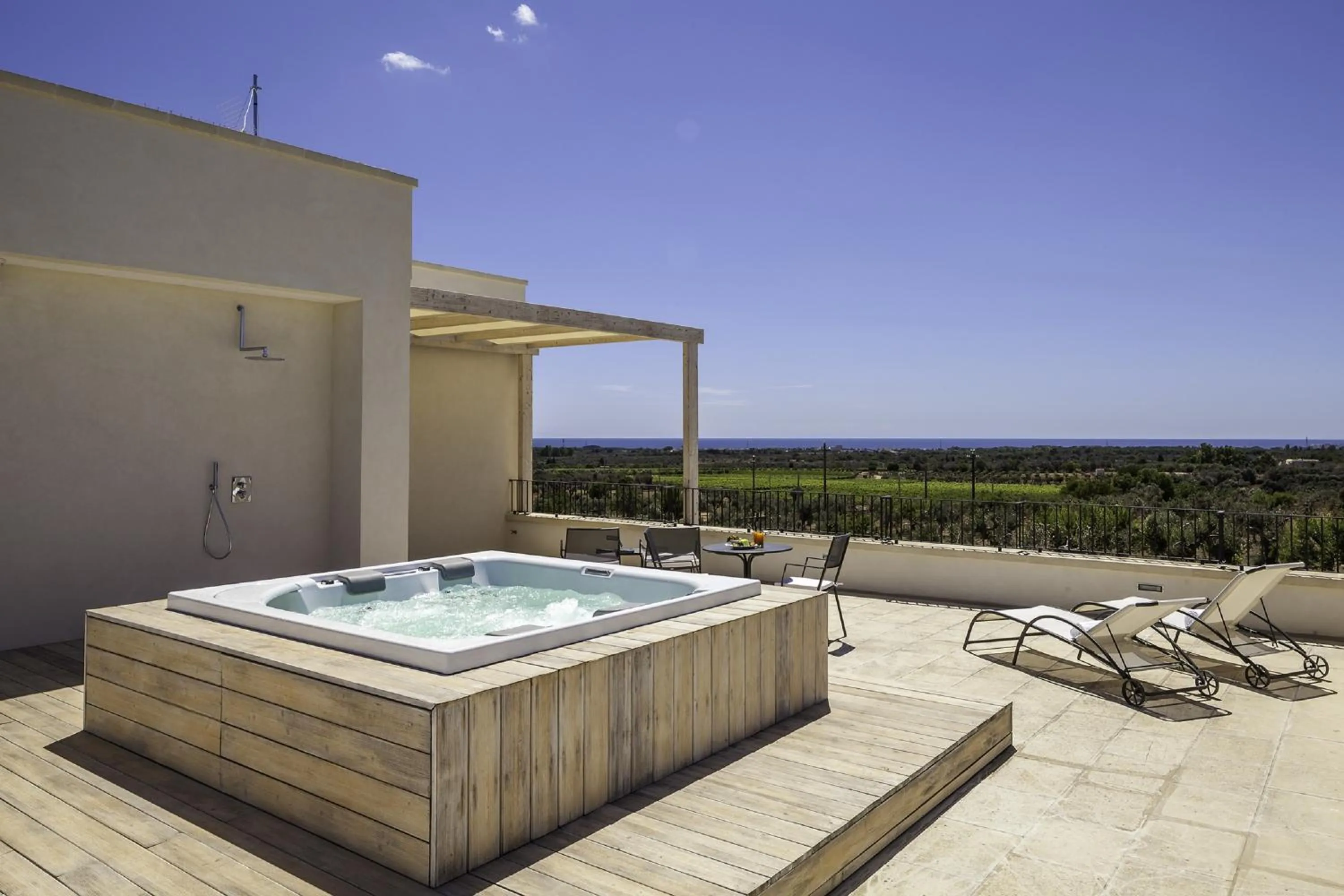 Hot Tub in Tenuta Monticelli Bio Relais